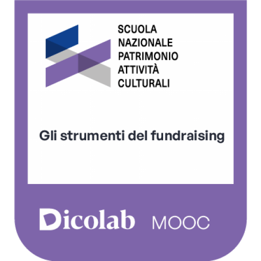 Copertina di un corso online intitolato "Gli strumenti del fundraising", organizzato dalla Scuola Nazionale Patrimonio Attività Culturali, con loghi di Dicolab e MOOC.