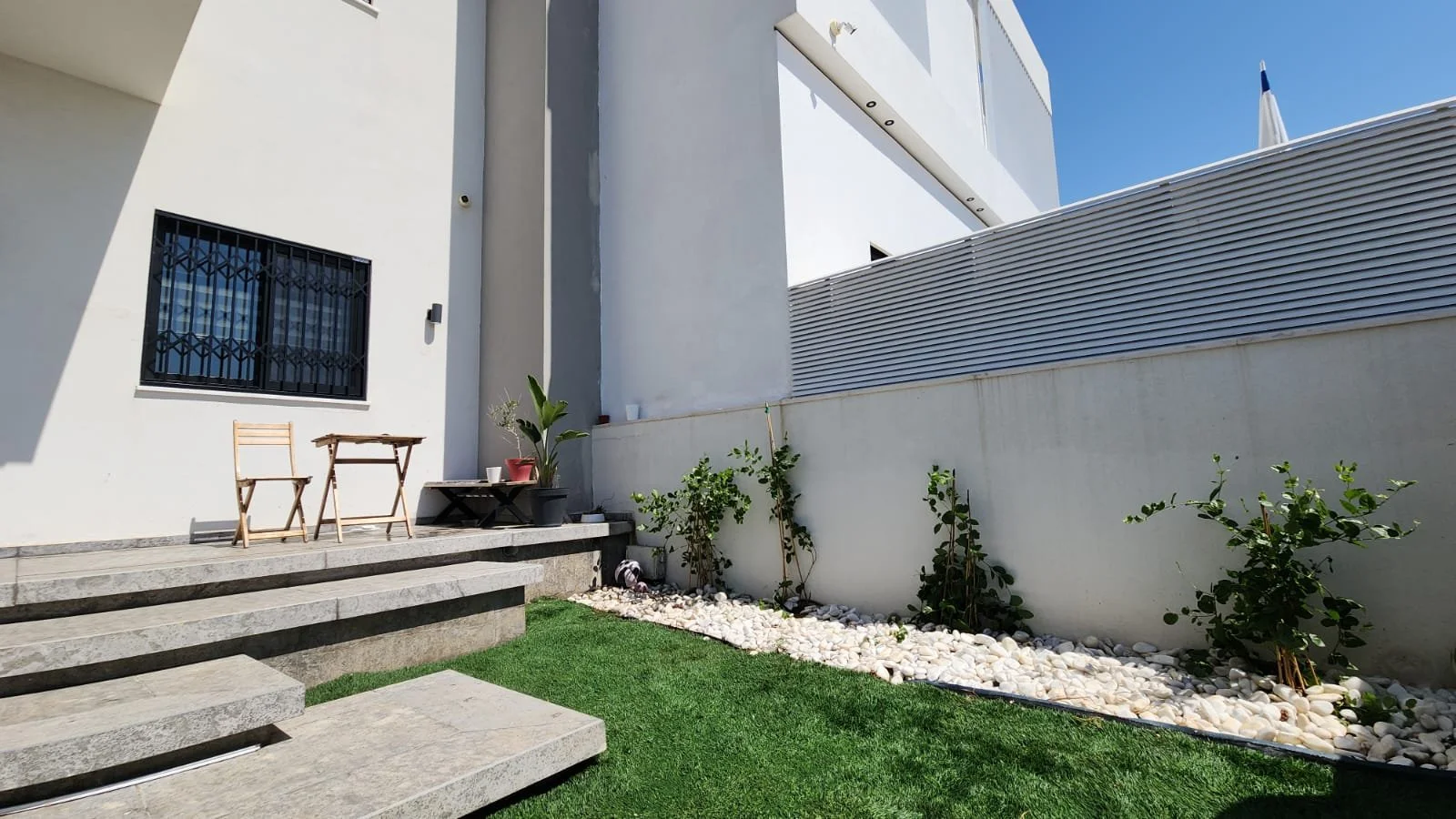 Front Garden Entrance.jpeg