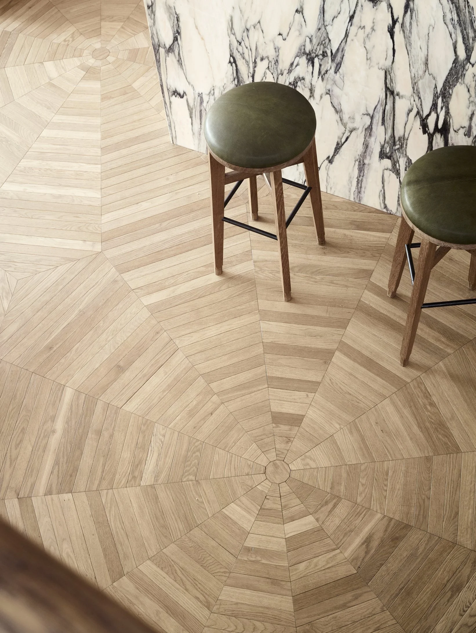 LOW_FLOOR_DETAIL_.jpg