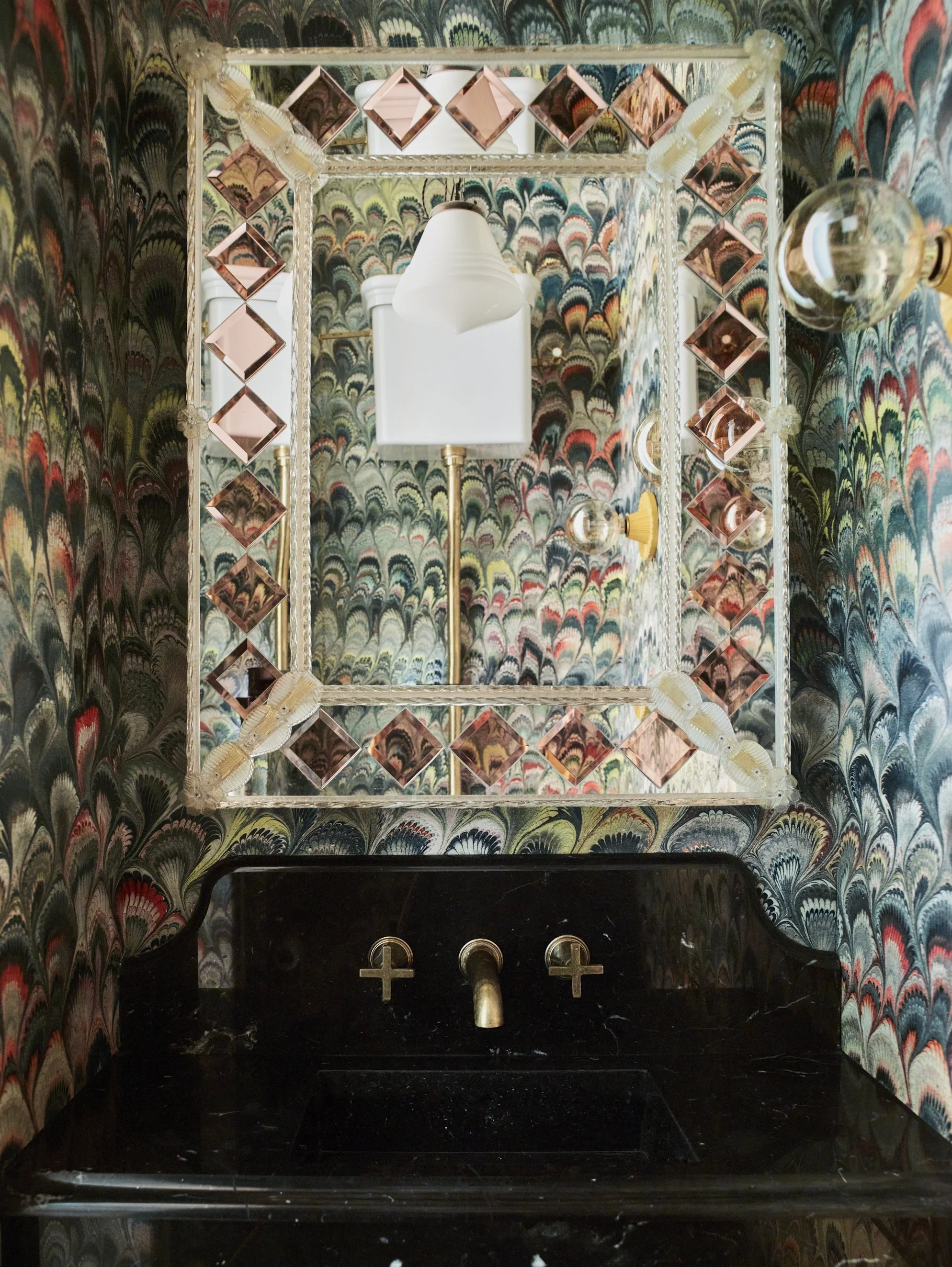 LOW_BATHROOM_PAPERED_ 1.jpg