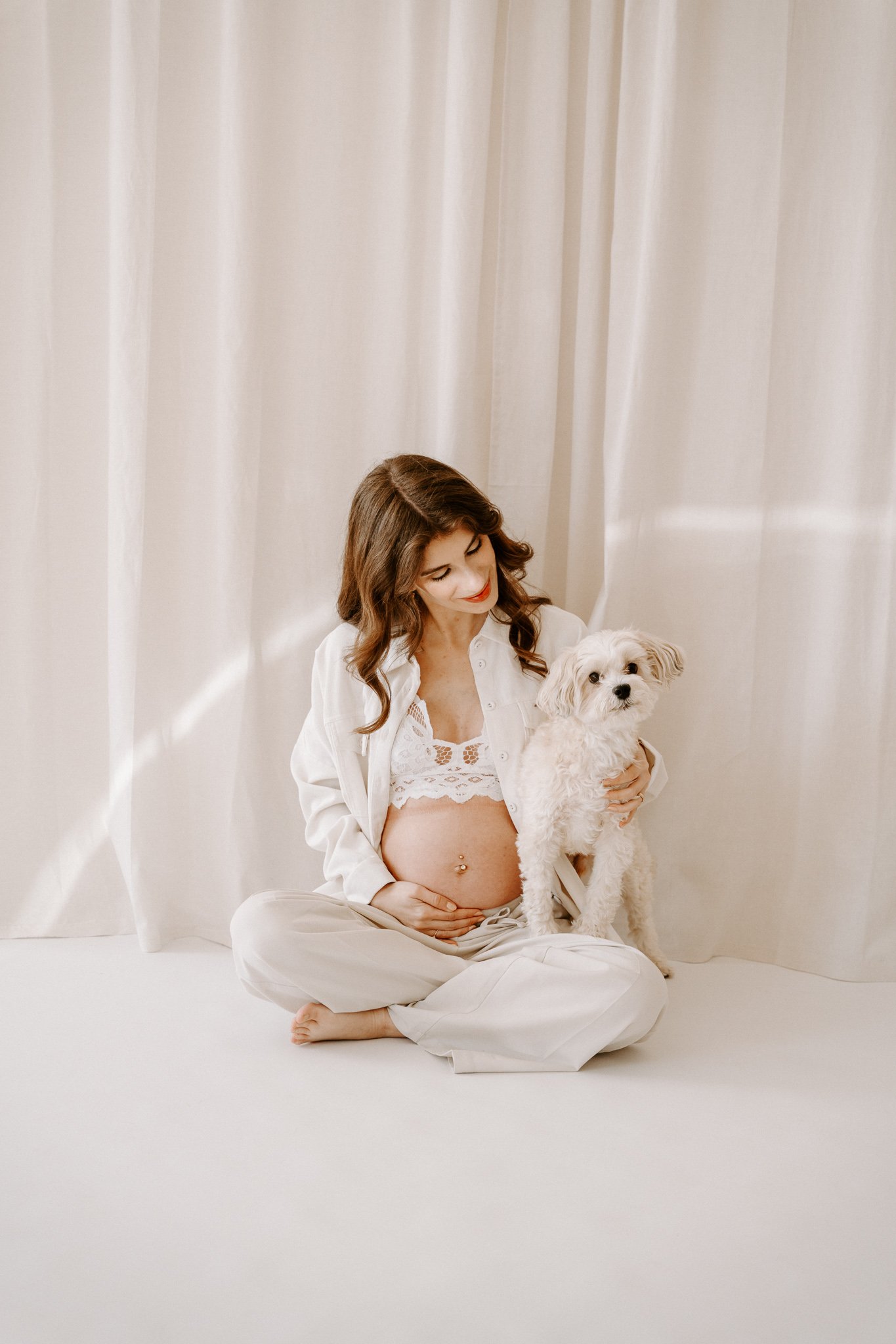 Babybauchshooting im Tageslichtstudio Bergisch Gladbach