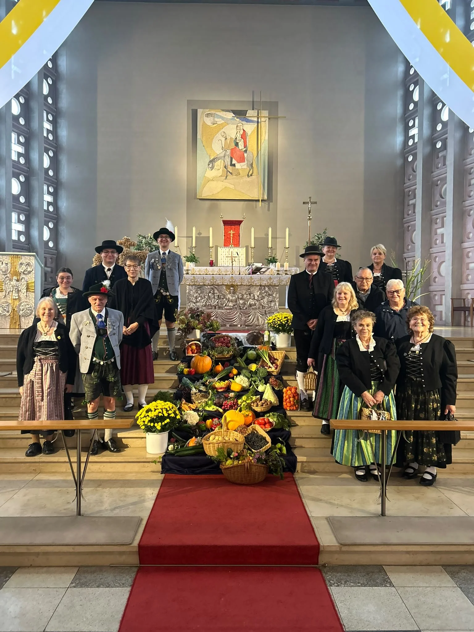 2026-10-04_Erntedank_HlFamilie (2).jpg