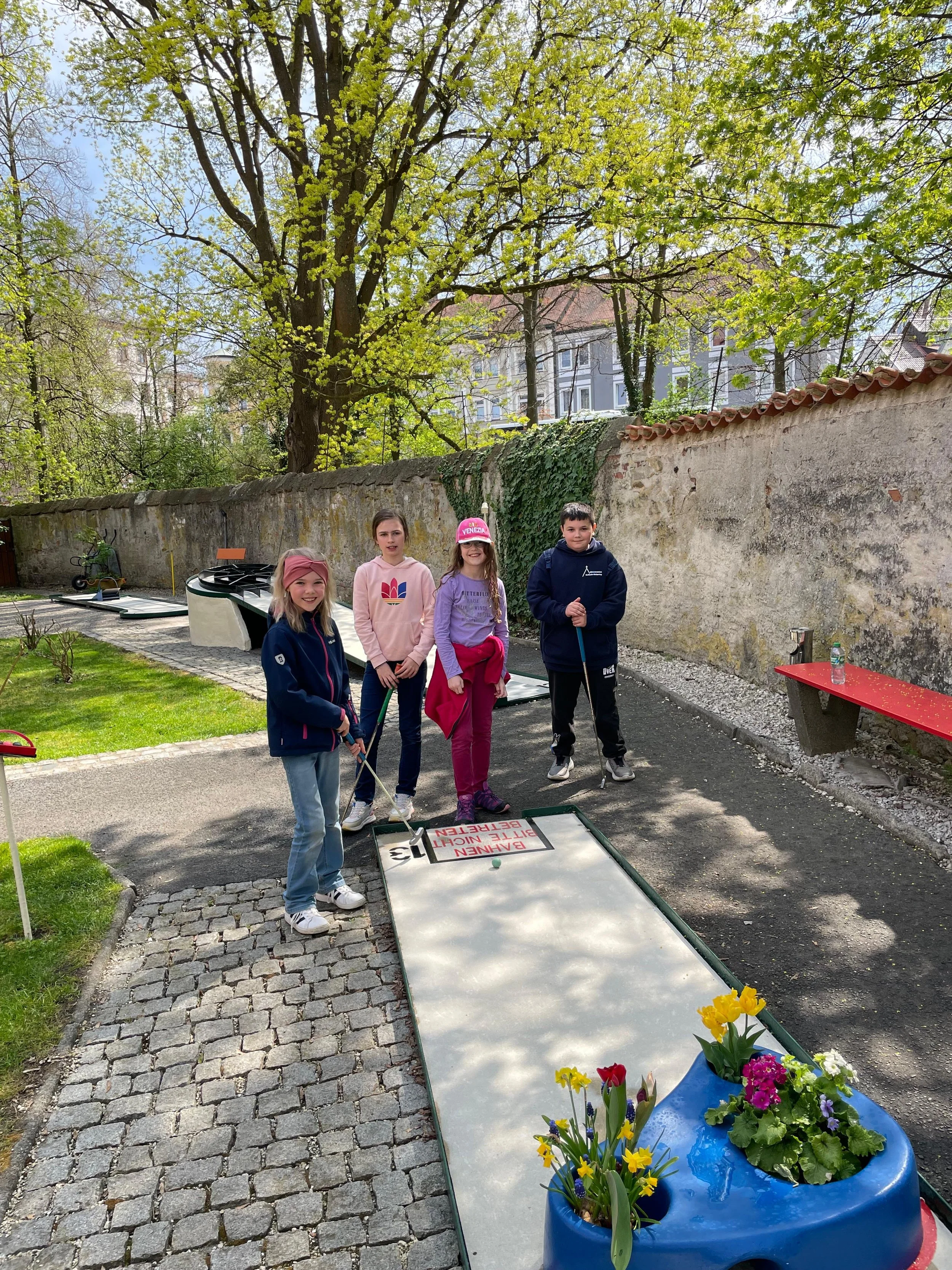 2026-04-18_Minigolf_Minis (6).jpg