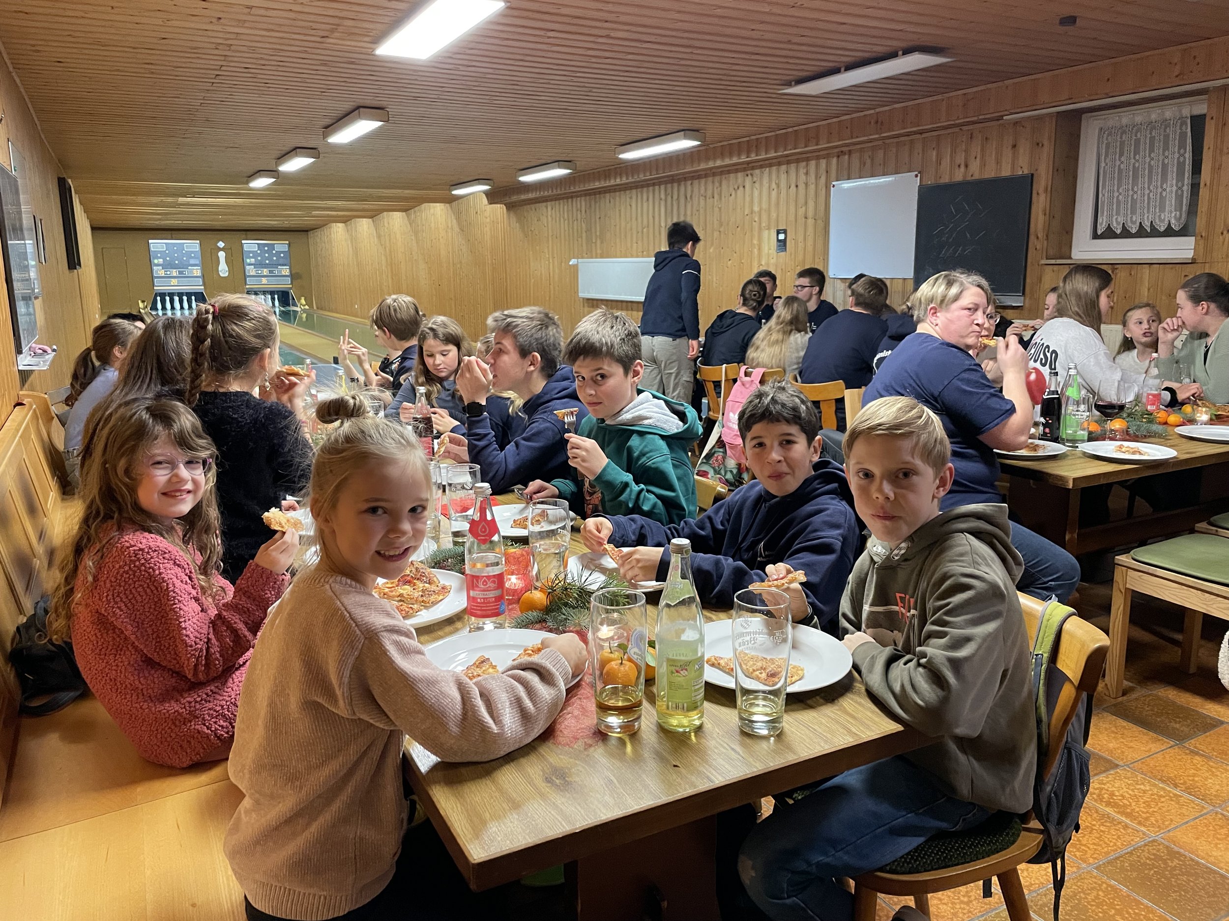 Weihnachtsfeier der Minis Raigering