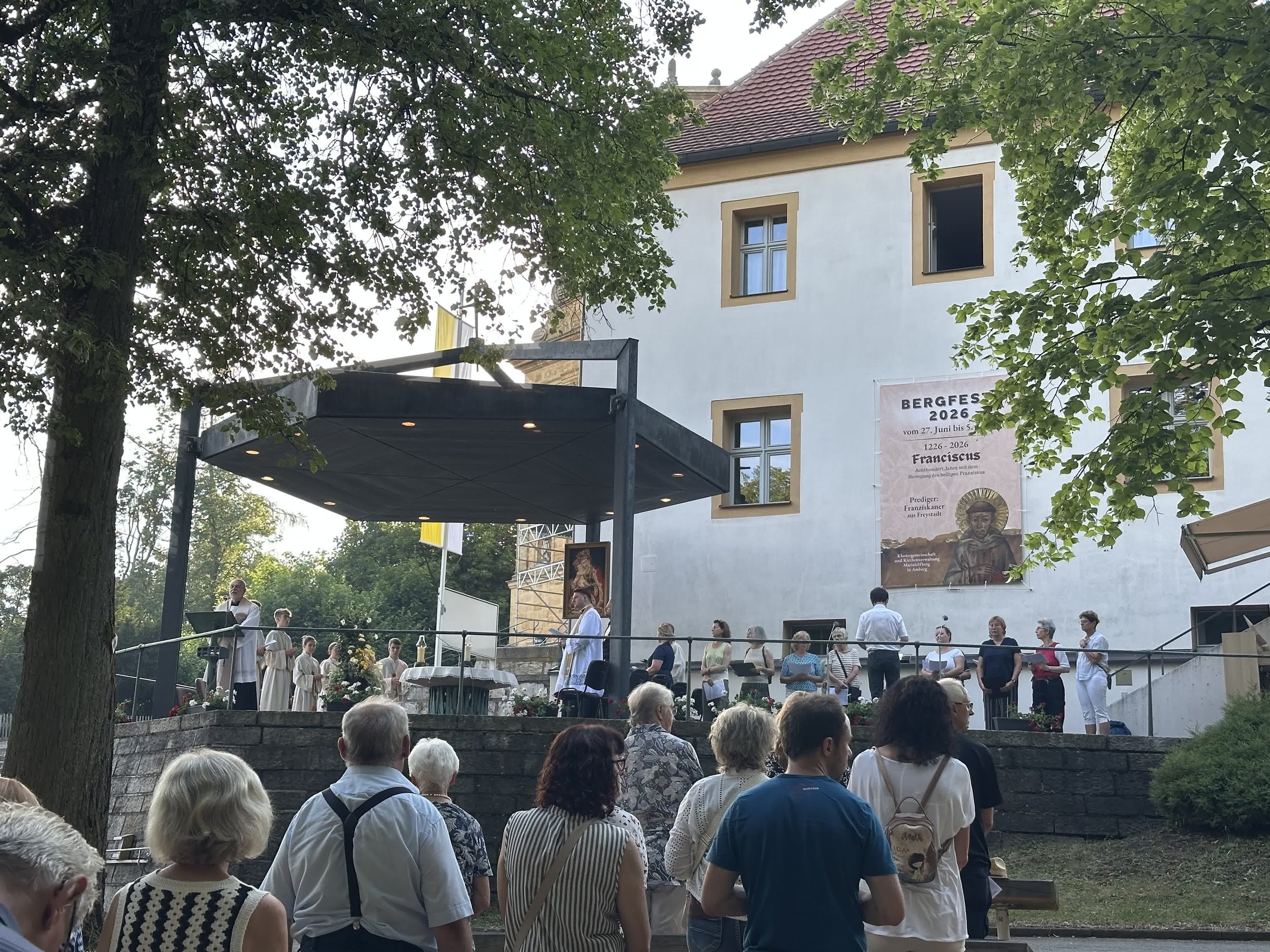 Andacht der Pfarrei Hl. Dreifaltigkeit am Bergfest