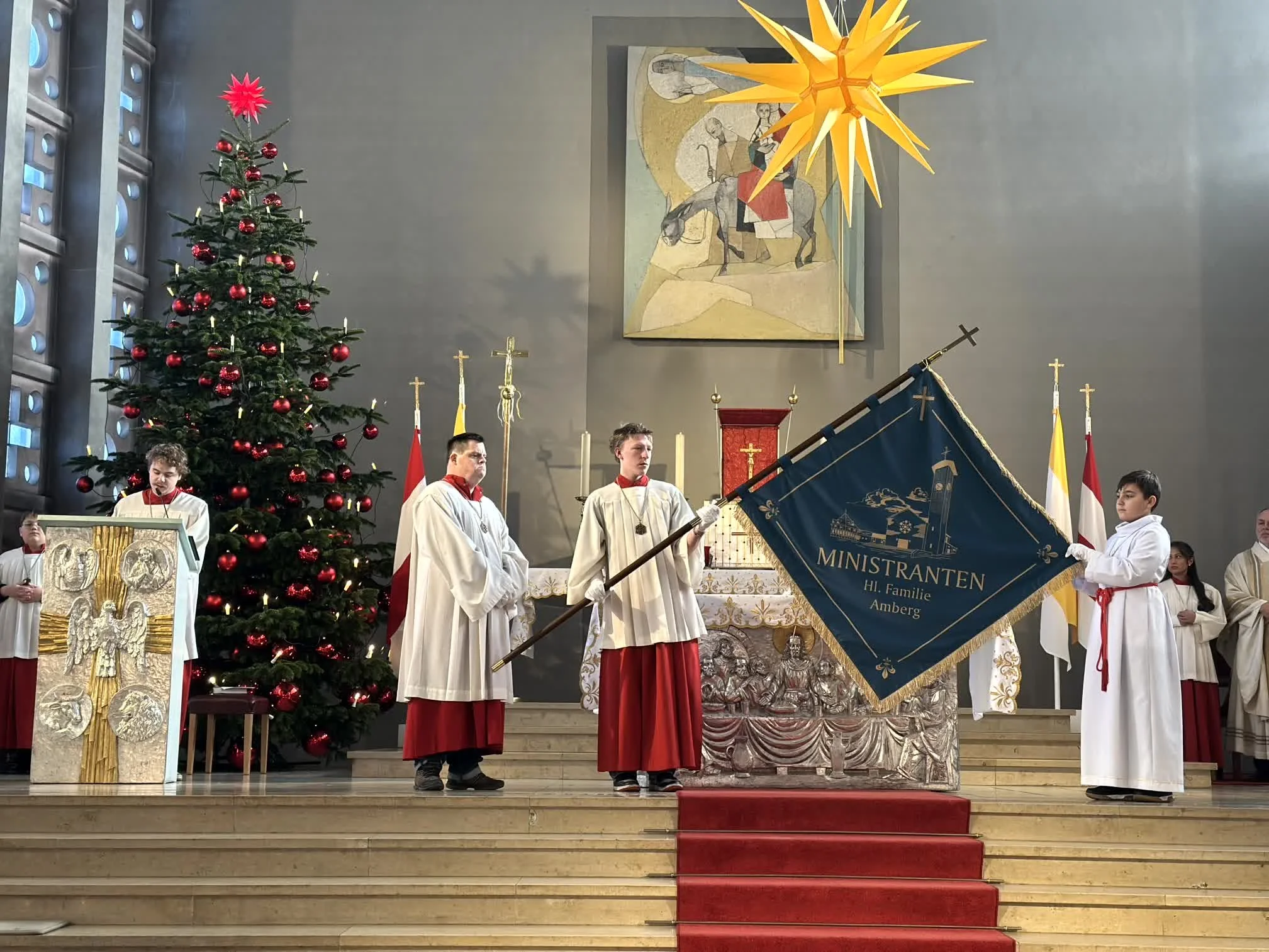 Patrozinium und Fahnenweihe Minis Hl. Familie