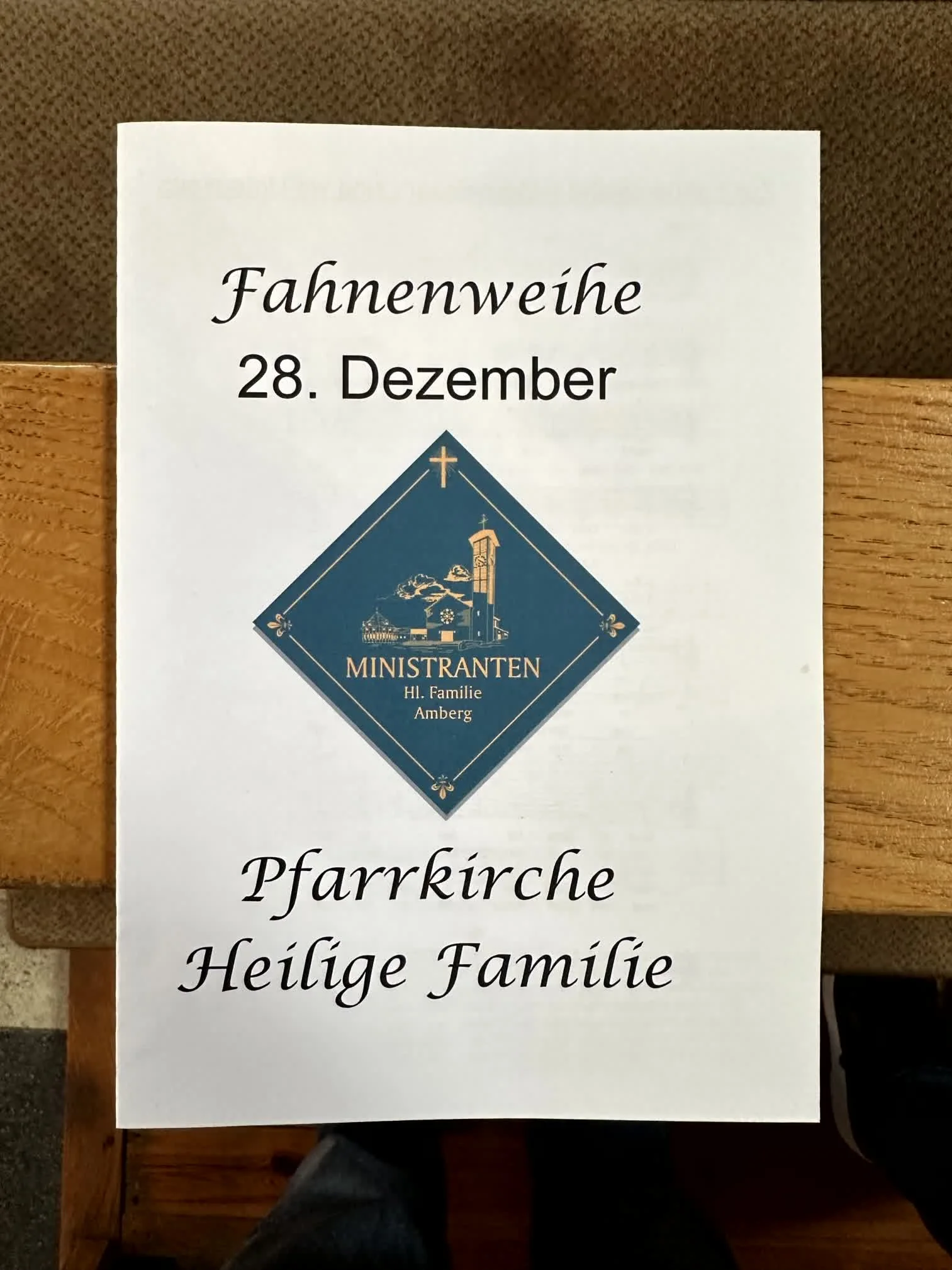2025-12-28_Fahnenweihe_Minis_Hl_Familie (36).jpg