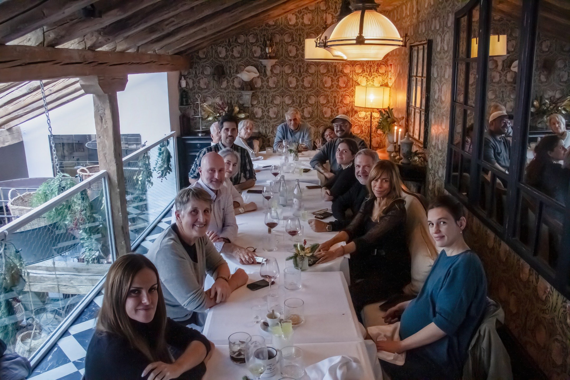 Nuestra manera de celebrar la Navidad, es dar gracias por todo y compartir la pasi&oacute;n por nuestro trabajo con nuestro, equipo en un d&iacute;a de visitas de obra, para terminar con una larga comida.

#equipo #confianza #fel&iacute;znavidad