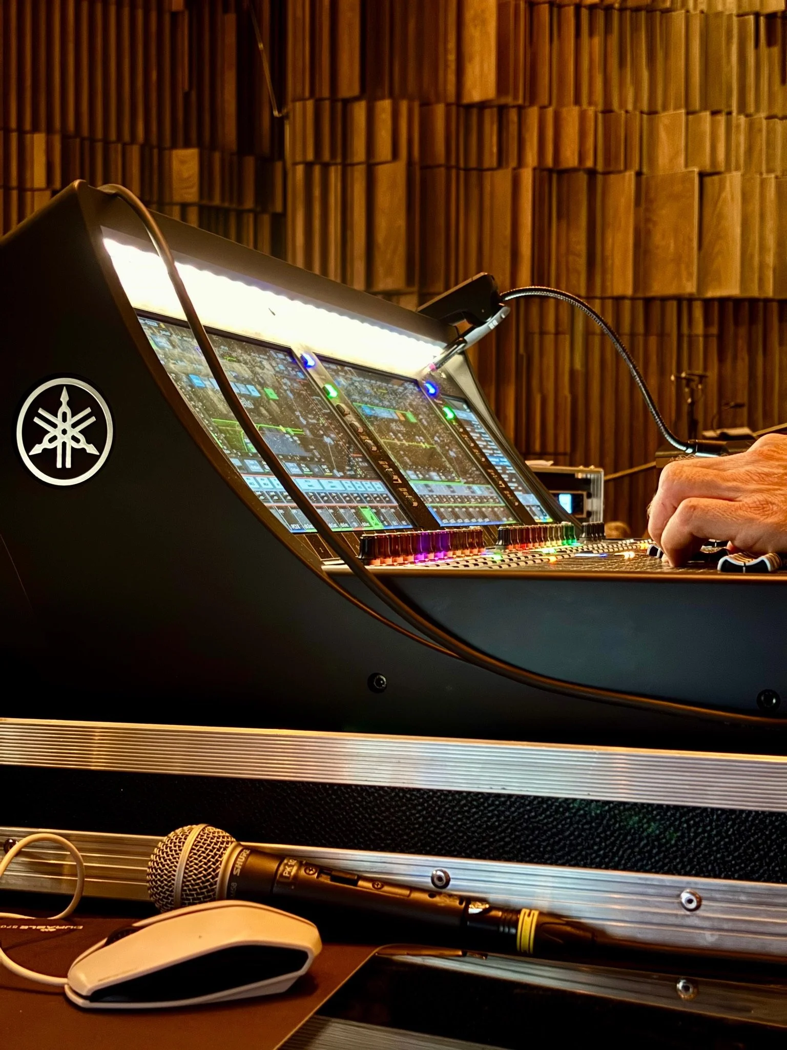fingEVENT investiert in die Yamaha DM Serie