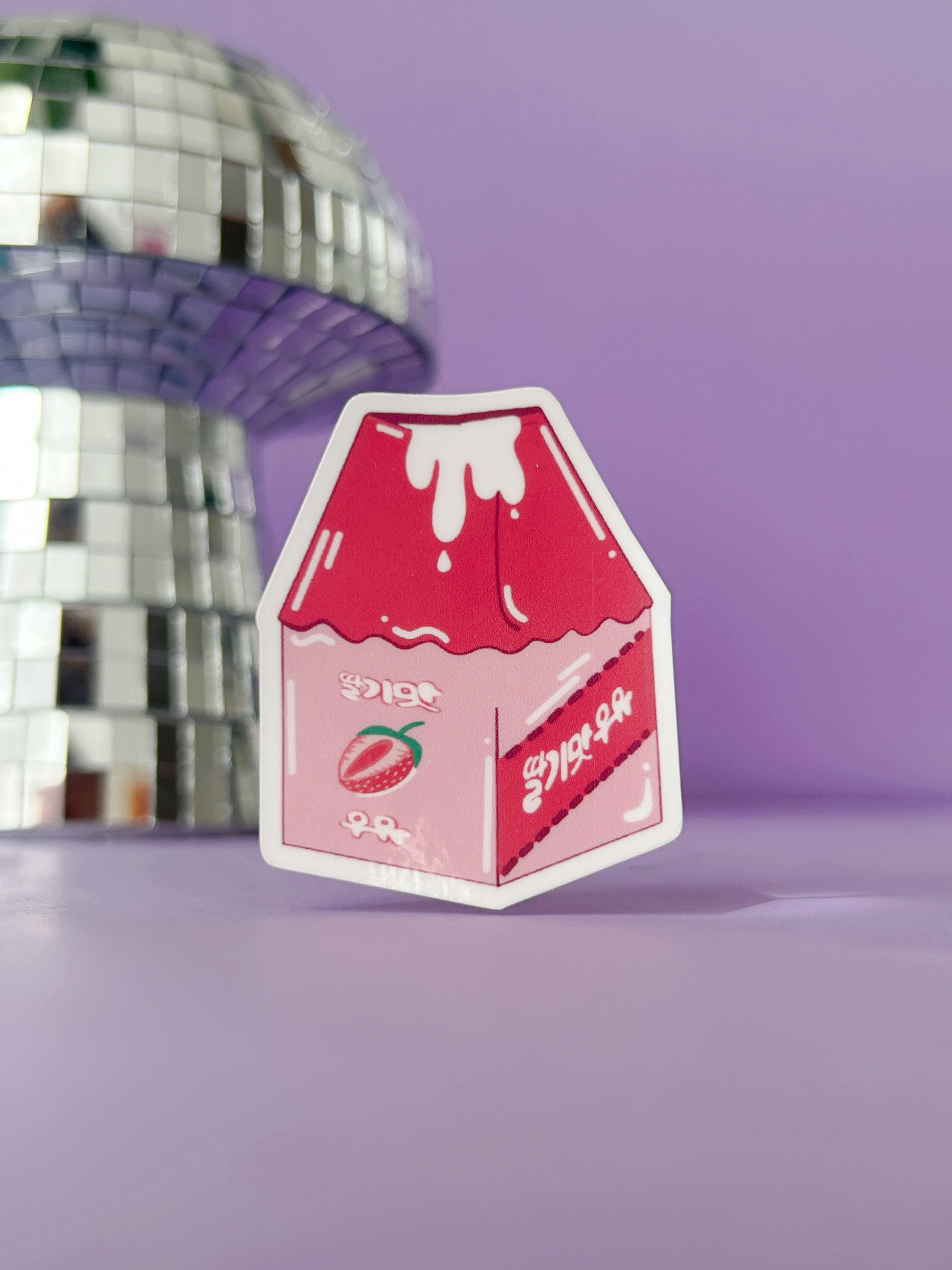 Sticker lait à la fraise coréen