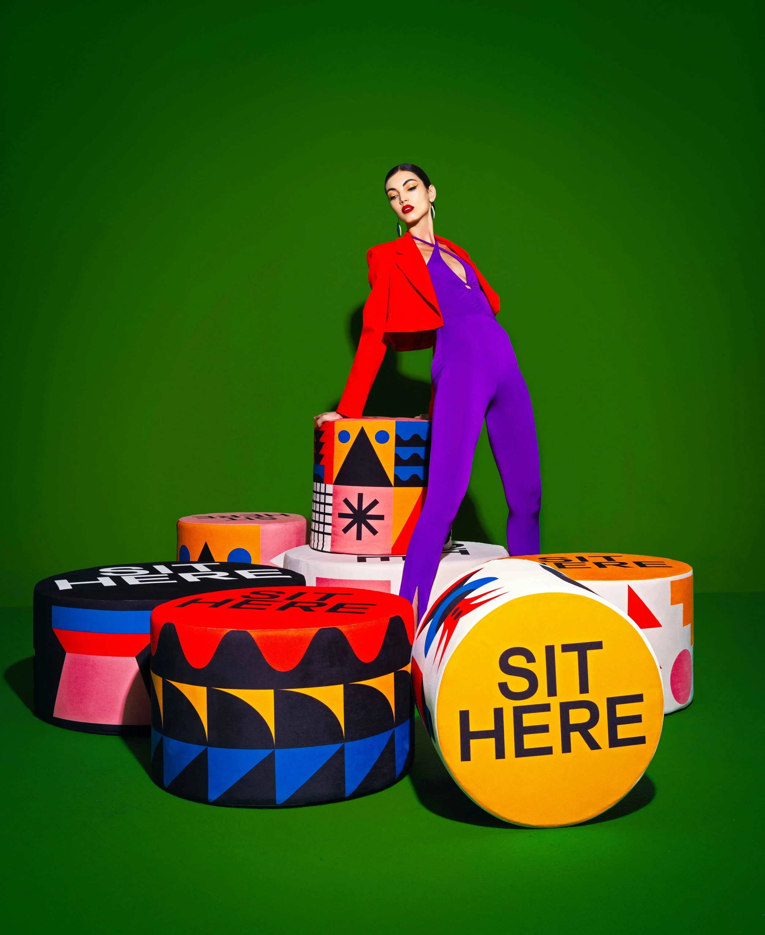 qeeboo--poufs--design_marco_oggian--elena_iv-skaya.jpg