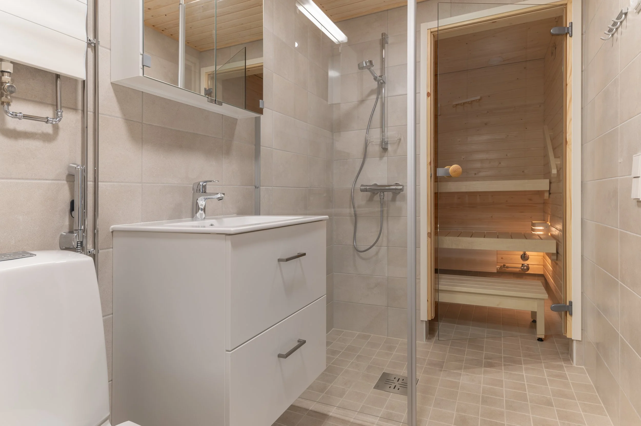 Kirjakatu 6 A1 - -kylpyhuone19.jpg