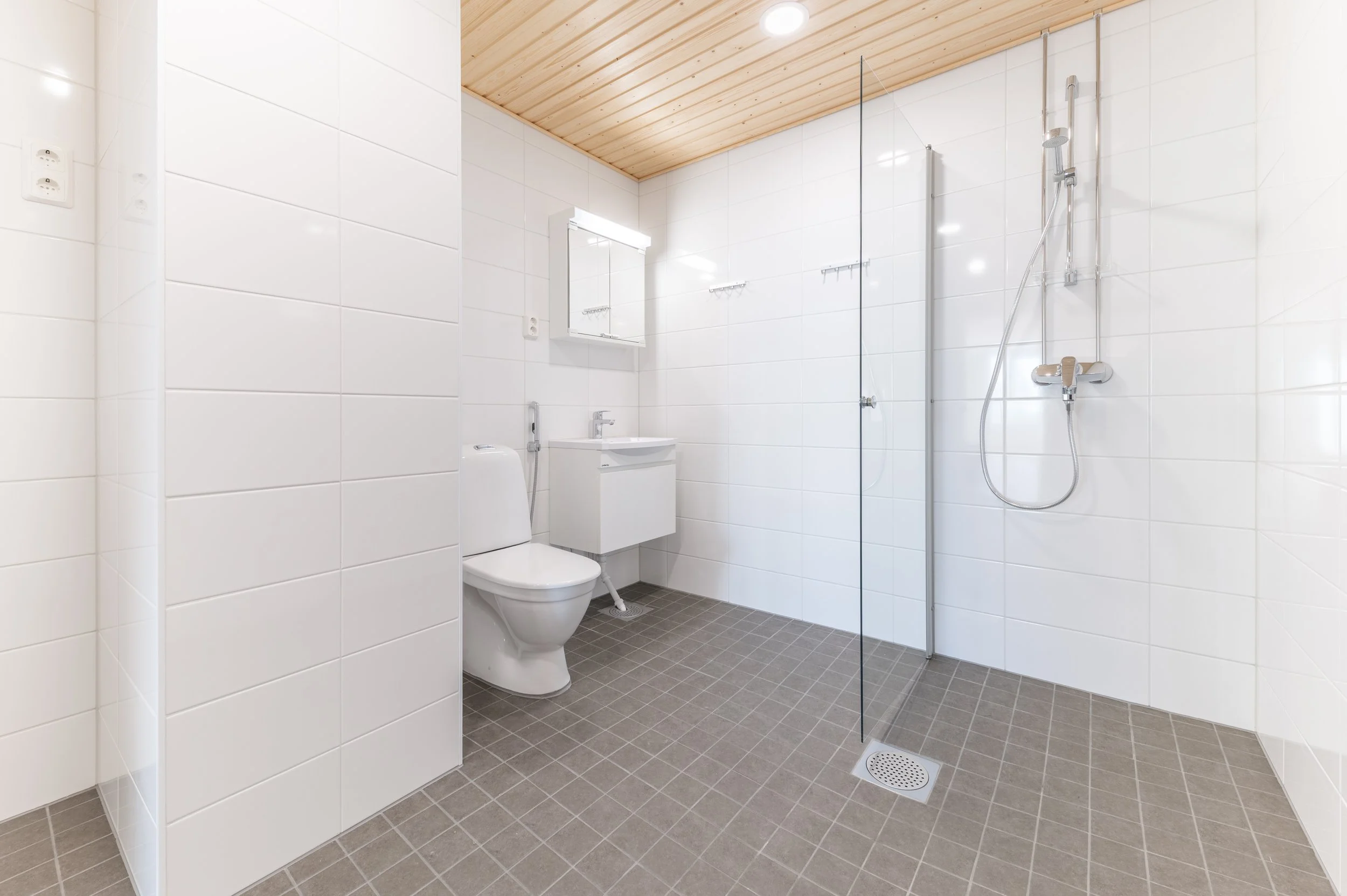 Finnoonkartanonkatu 17 B81 - -kylpyhuone16.jpg