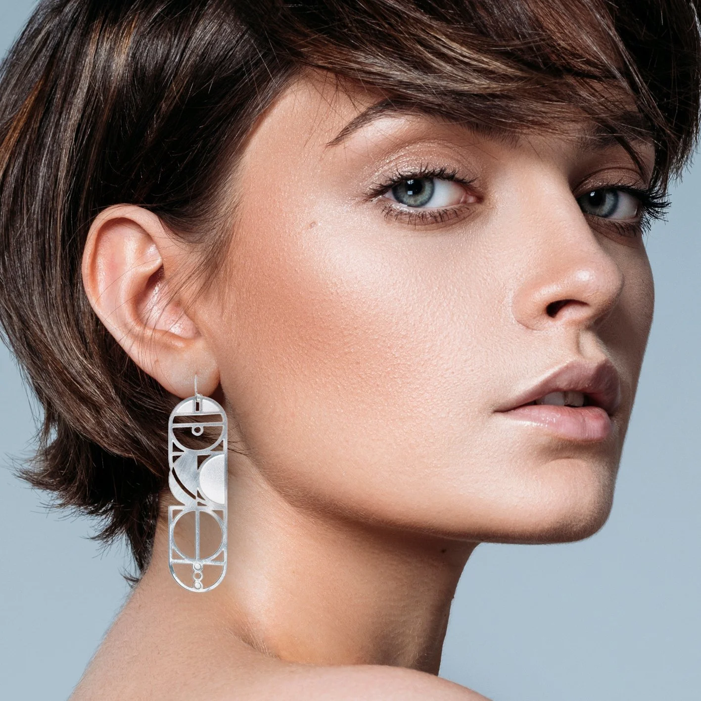 026-01-08-DNA-STRENG-GROOT ZILVER-VIERKANT.jpg