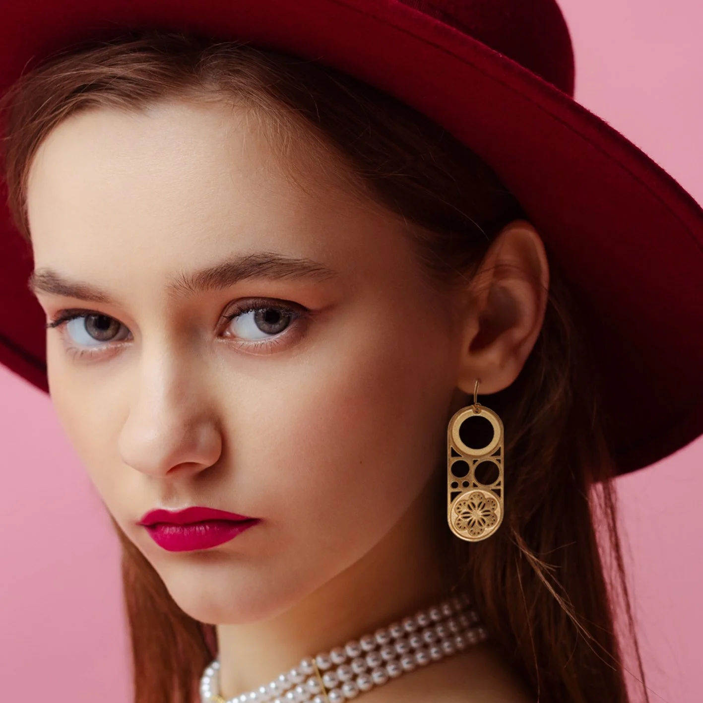 026-01-08-DNA-OVAAL GOUD-VIERKANT.jpg