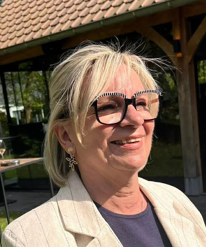 ZUS FRANK.jpg