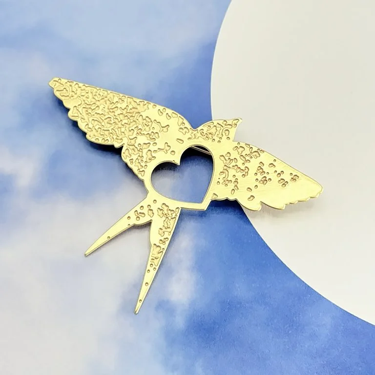 Sierspeld Winged / Zwaluw / Large