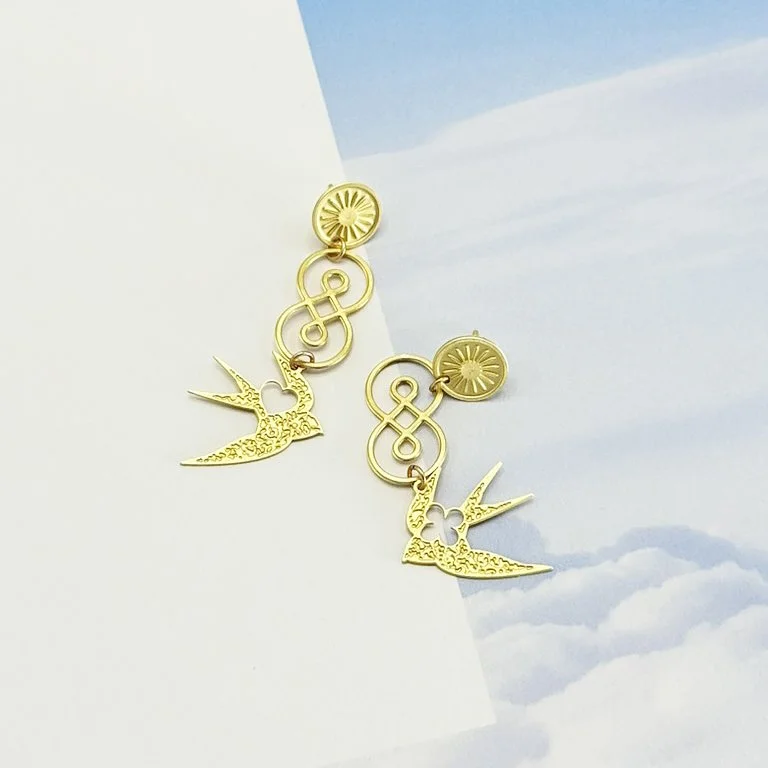 Oorringen Winged / Zwaluw / Small / + Infinity