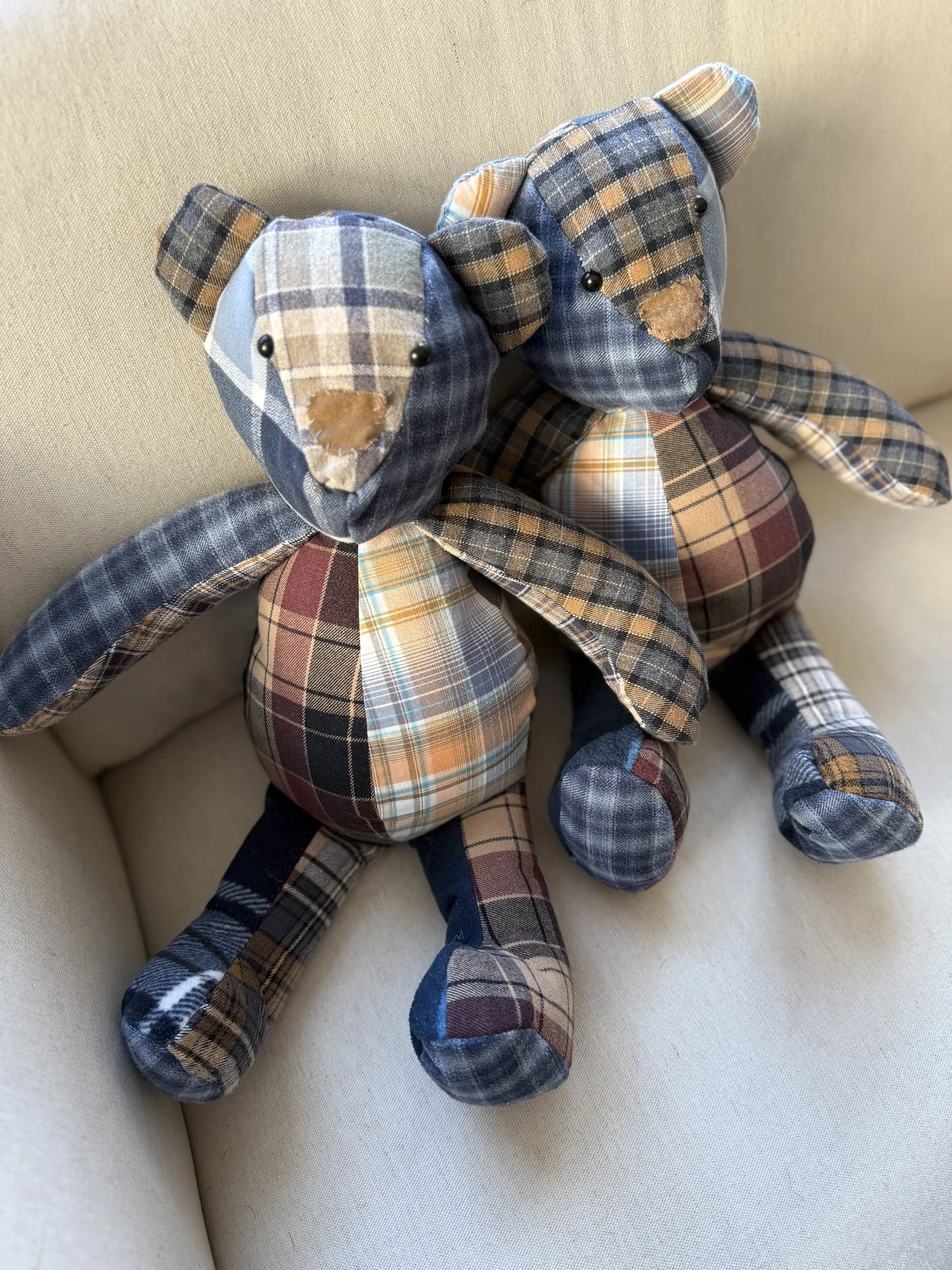 Local CT quilter Barb Patrick Design creates handmade fabric memory teddy bears from clothing.