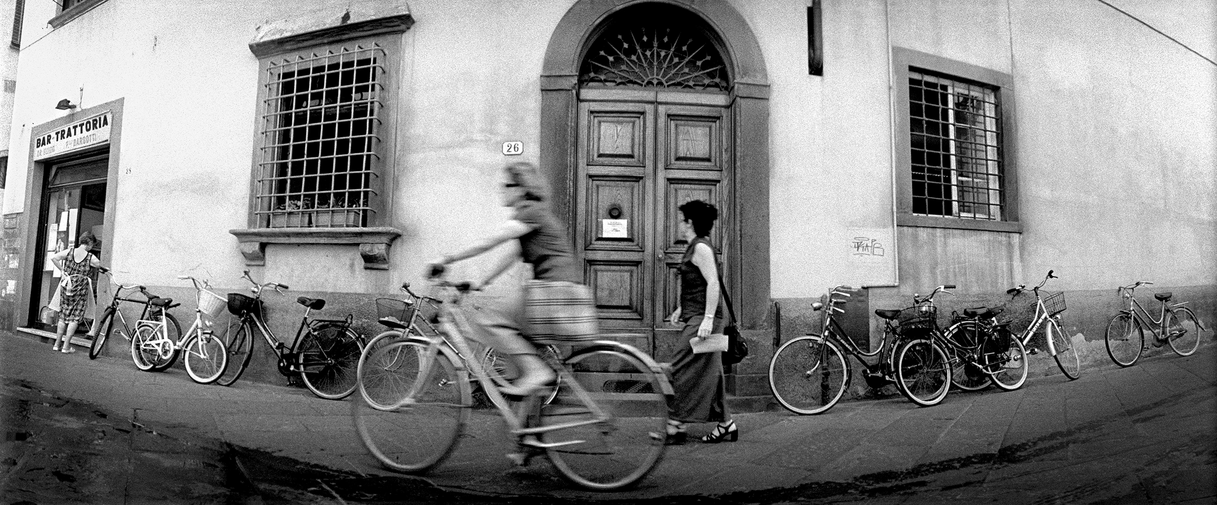 street in lucca - 2 .png