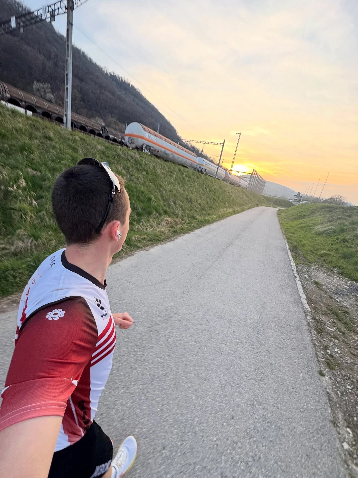 Marzo &egrave; volato via, ma che mese.🔥
Tornato a gareggiare nel duathlon in preparazione della stagione. Ai Campionati Italiani a Imola non &egrave; andata come speravo, poi qualche giorno fa qui in Sicilia &egrave; andata meglio.💪🏻 la performan