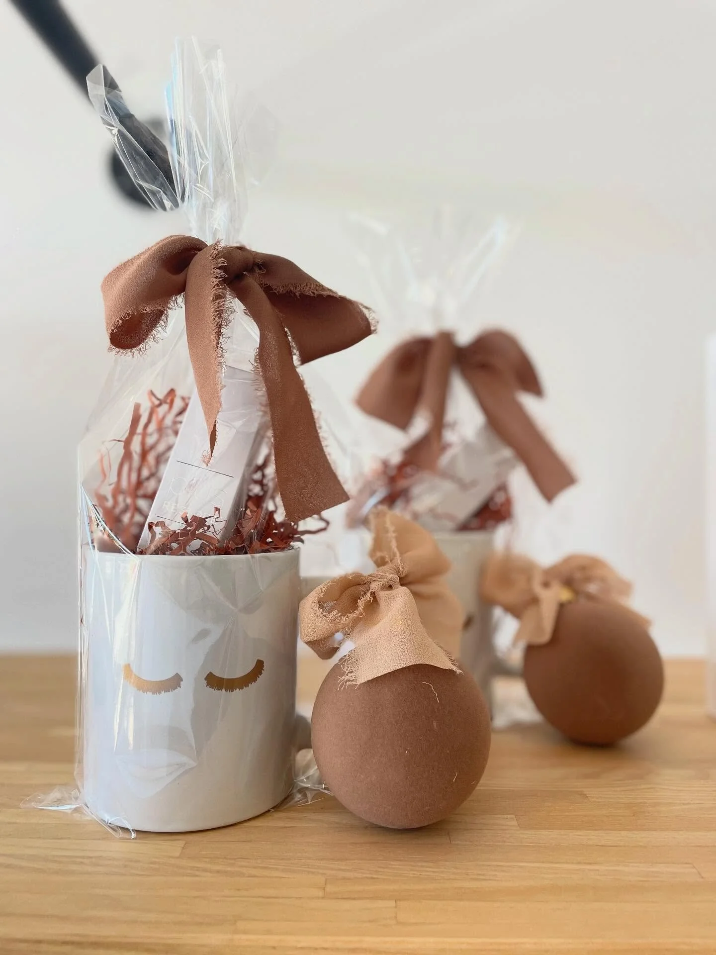 Thanksgivings gift ideas? 🍂

#newportbeach #oc #orangecounty #lashserum #lash #lashcare