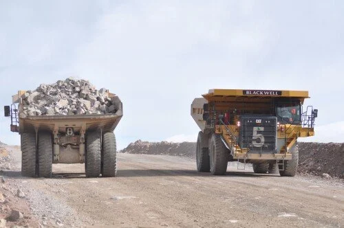 Cat Quarrying Off Highway Truck 777G