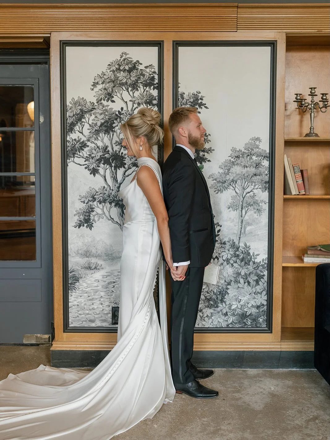They chose to save the first look for the aisle&hellip;
but still found a way to share a quiet moment of prayer together before it all began.

A reminder that sometimes the sweetest moments are the ones you can&rsquo;t fully see yet!

Photos: @lillyw