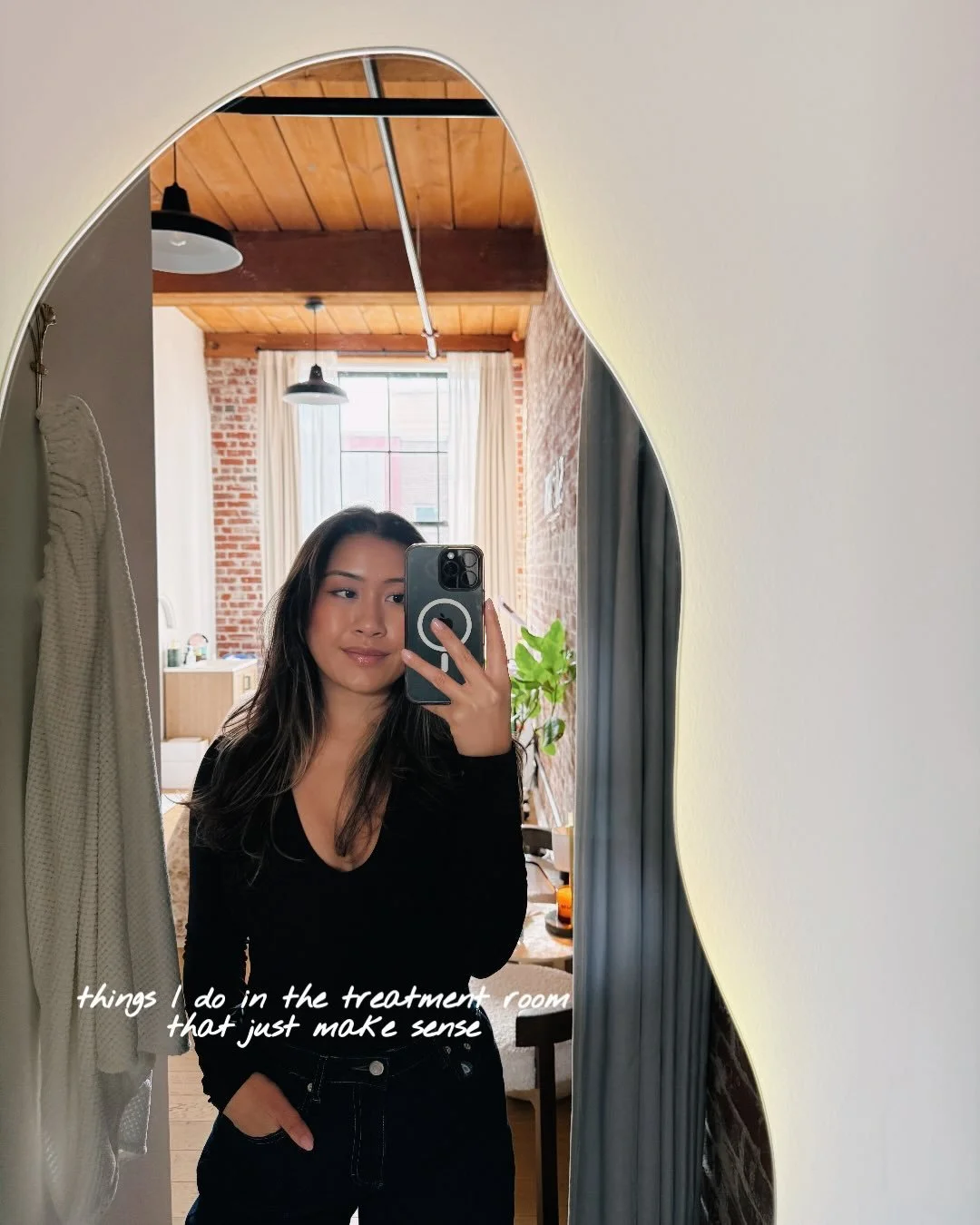 I think it really comes down to the little things 🌷

how the space feels, how your facial flows, and how your skin is cared for throughout the treatment

I focus a lot on supporting your skin barrier first because when your skin is healthy and funct