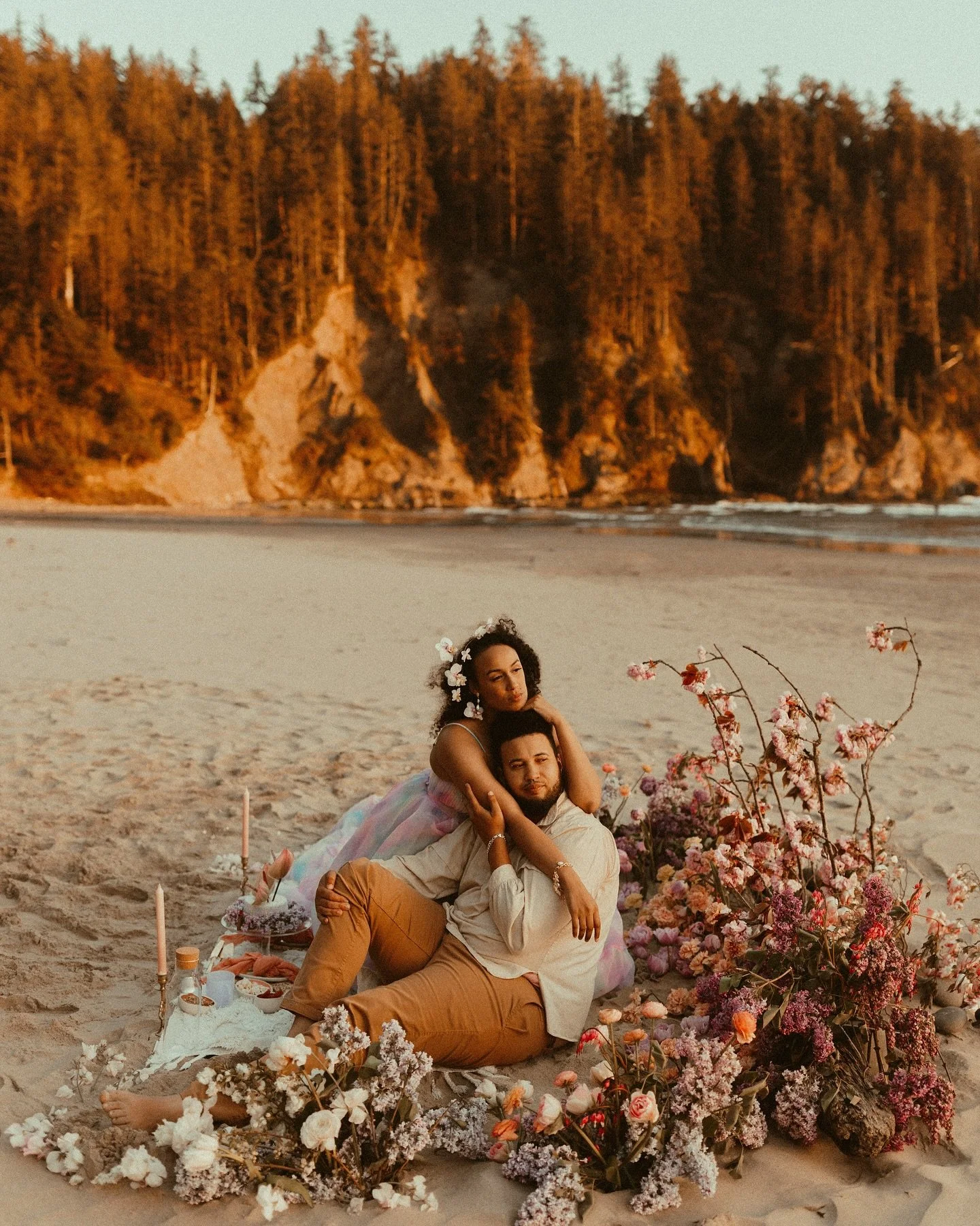 I think we all could use a smoke break right now 🍃😮&zwj;💨

Currently daydreaming about my time in Oregon with my very best friends. @keihona_rinker + @isaiah_lamb_25 modeled for my first photo retreat with @byrebeccaphoto back in 2021. I found the