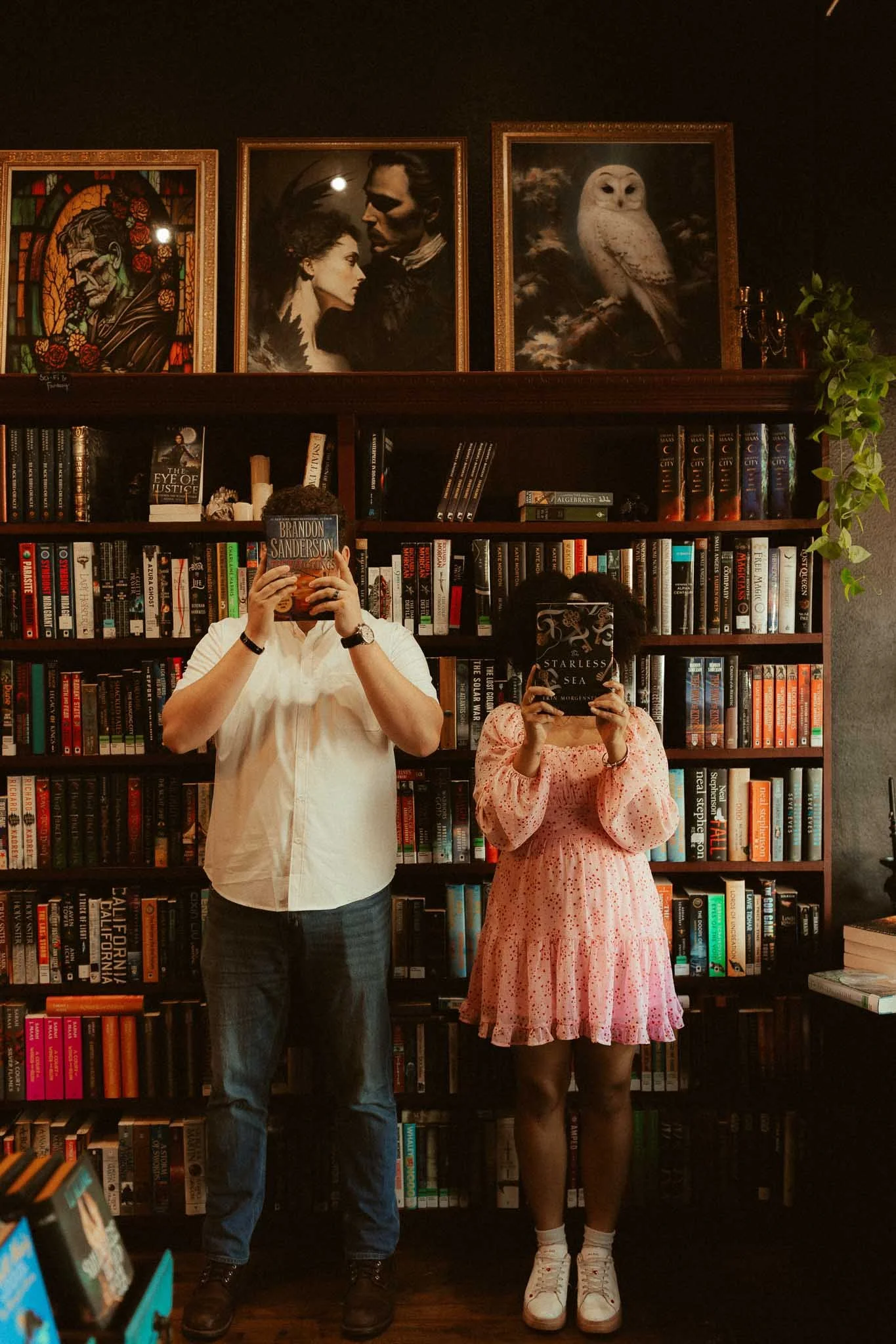 cincinnati-bookstore-engagement-photo.jpg
