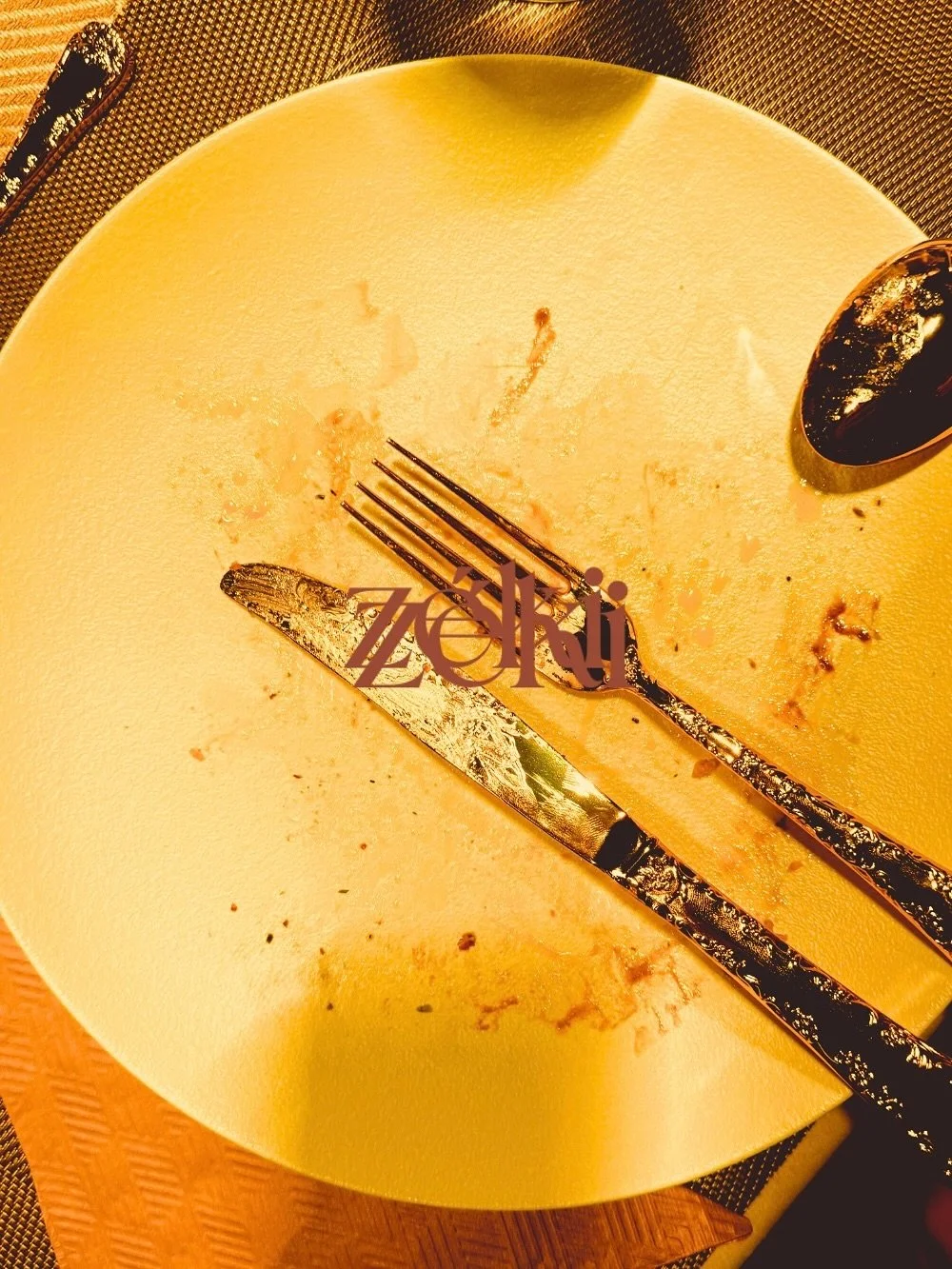 Between the hum of soft talk and the echo of laughter, plates arrive, stories unfold. 
#intimatebyflavor