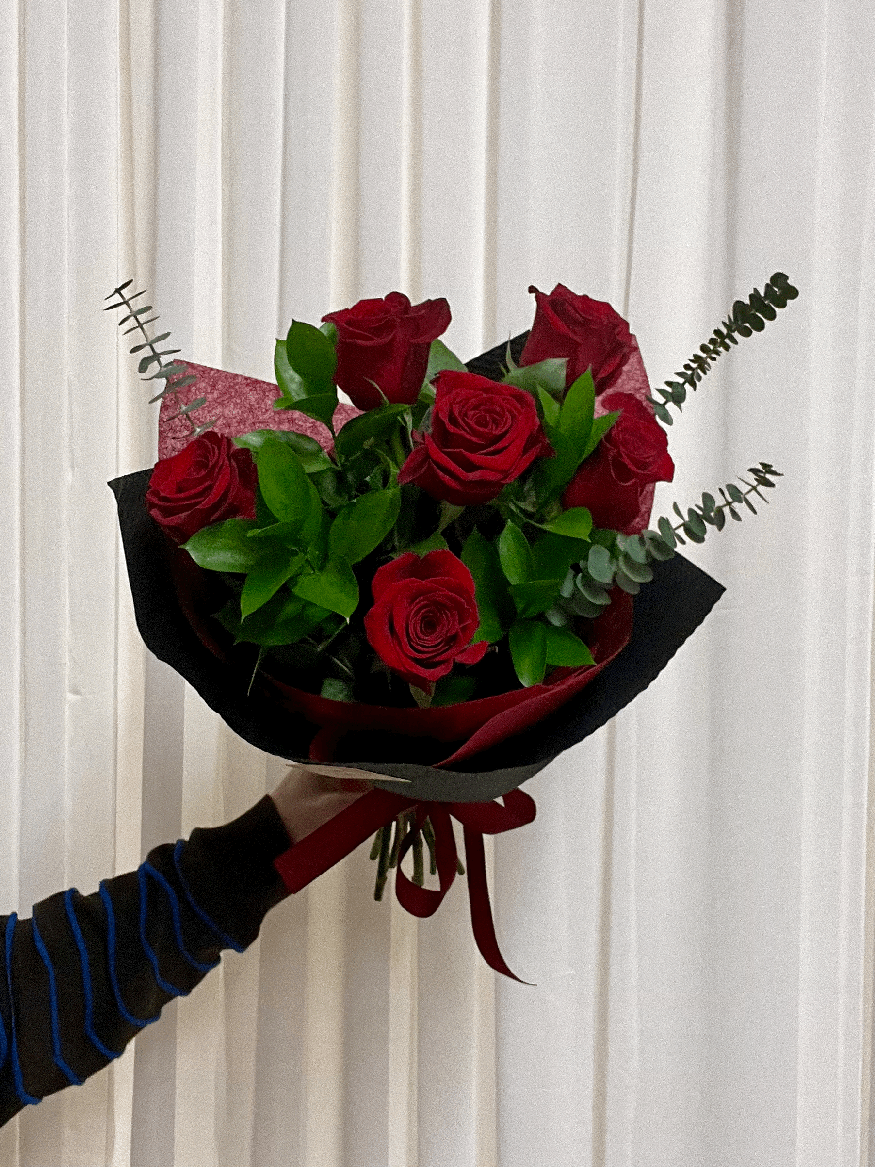 Pré-Commande - Bouquet de 6 roses rouges