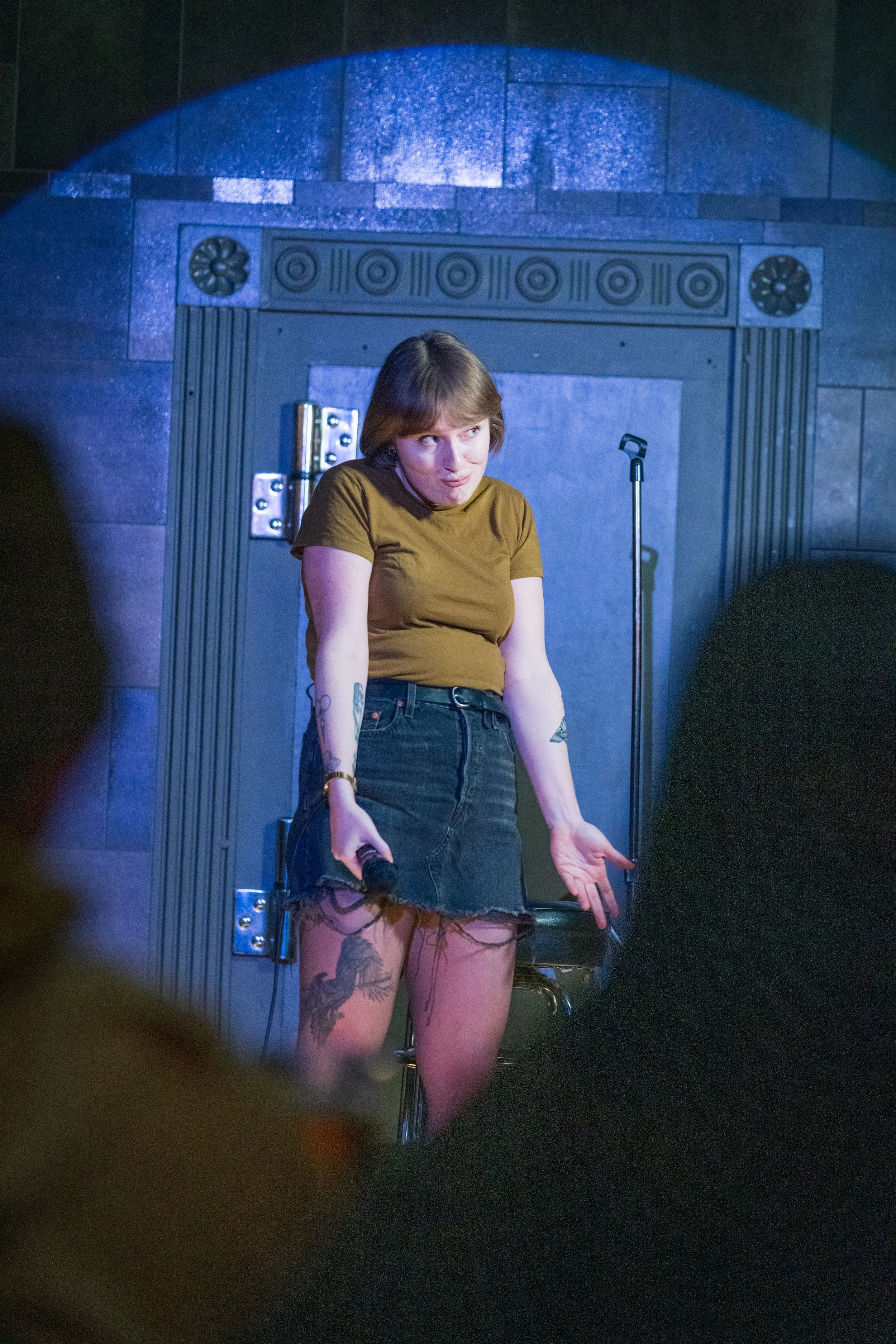 Hannah Jones performing stand up comedy at Pikes Punks Comedy Show in Colorado Springs