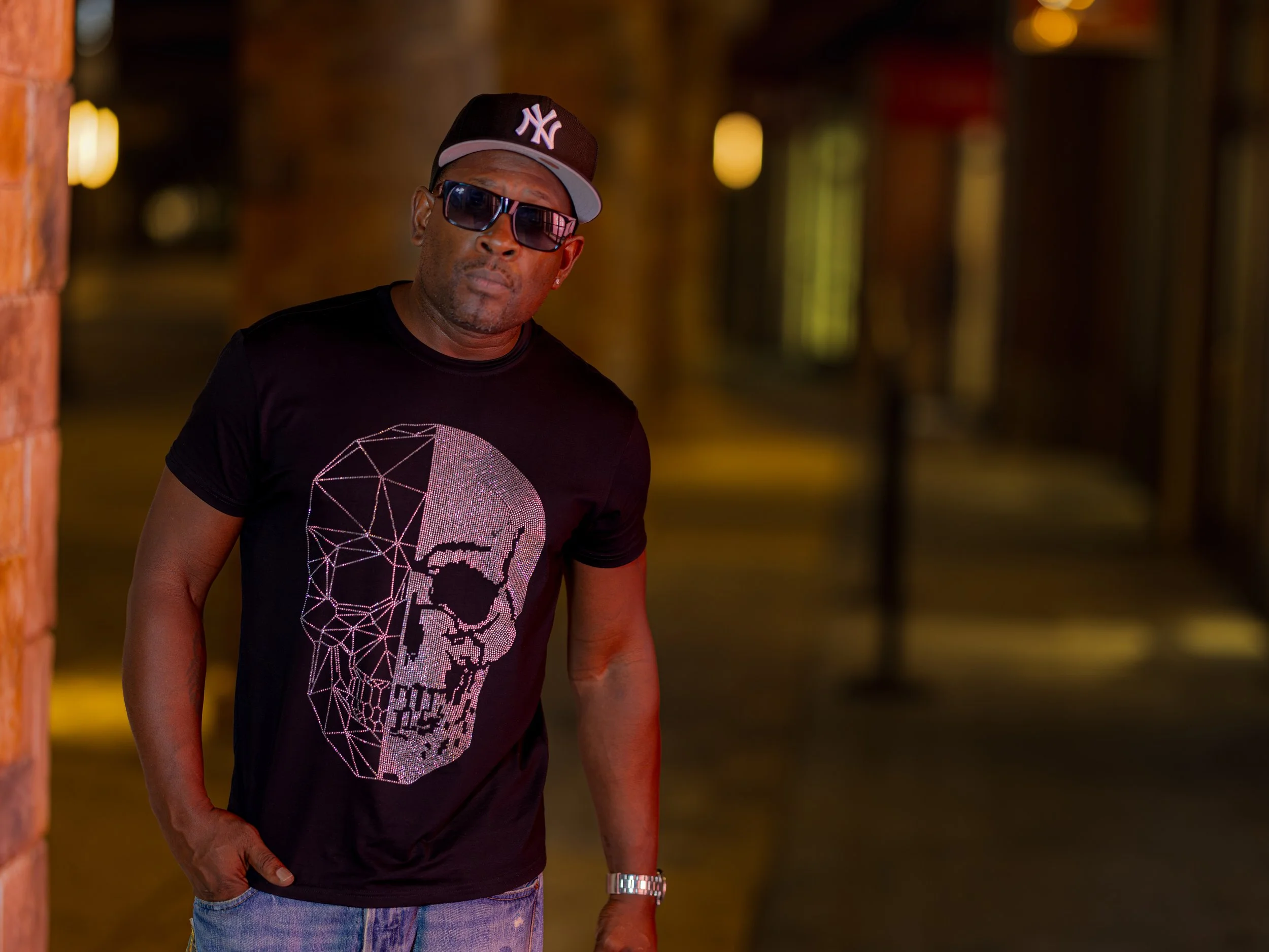 Shawn Outside 01-2.jpg