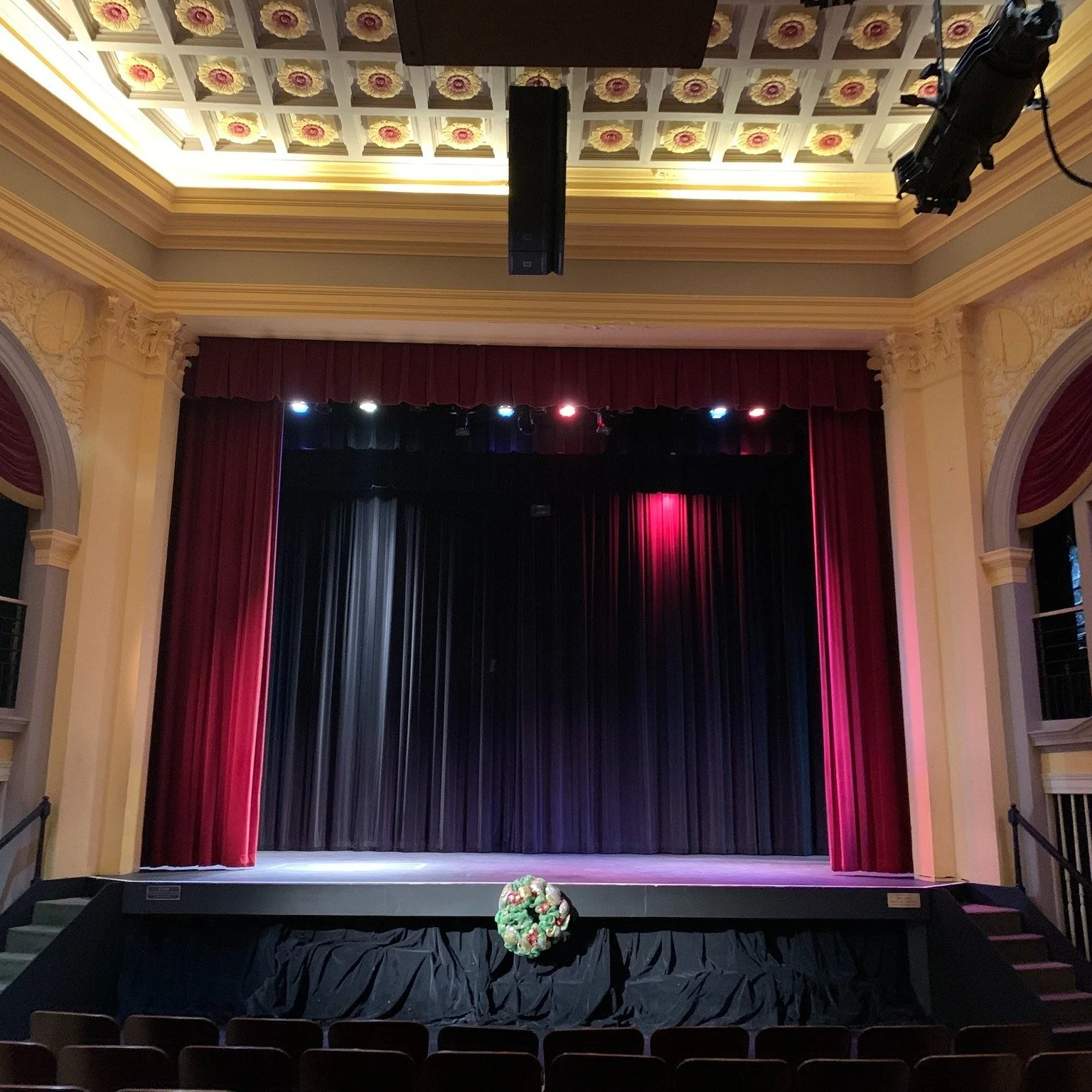 ✨ Christmas Eve at the Turnage ✨

All dressed up and glowing for the season. As we head into Christmas, we&rsquo;re grateful for this beautiful space and the community that fills it with life all year long. Wishing you a warm and joyful Christmas Eve