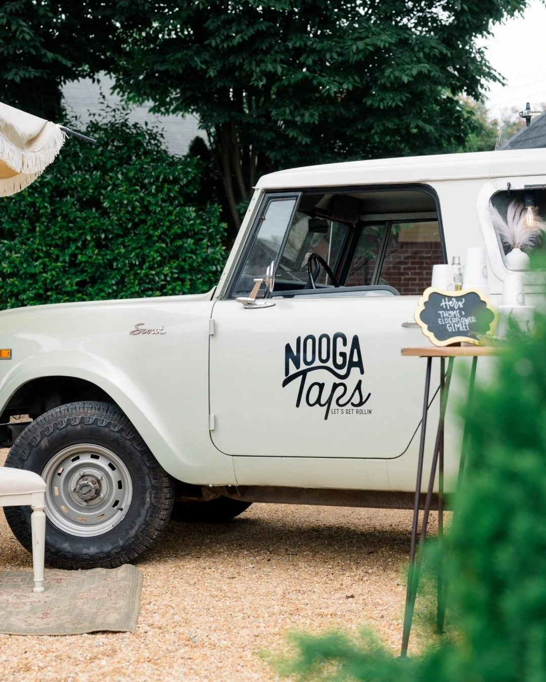 Thoughtfully capturing the expertise behind your business through refined, intentional imagery.