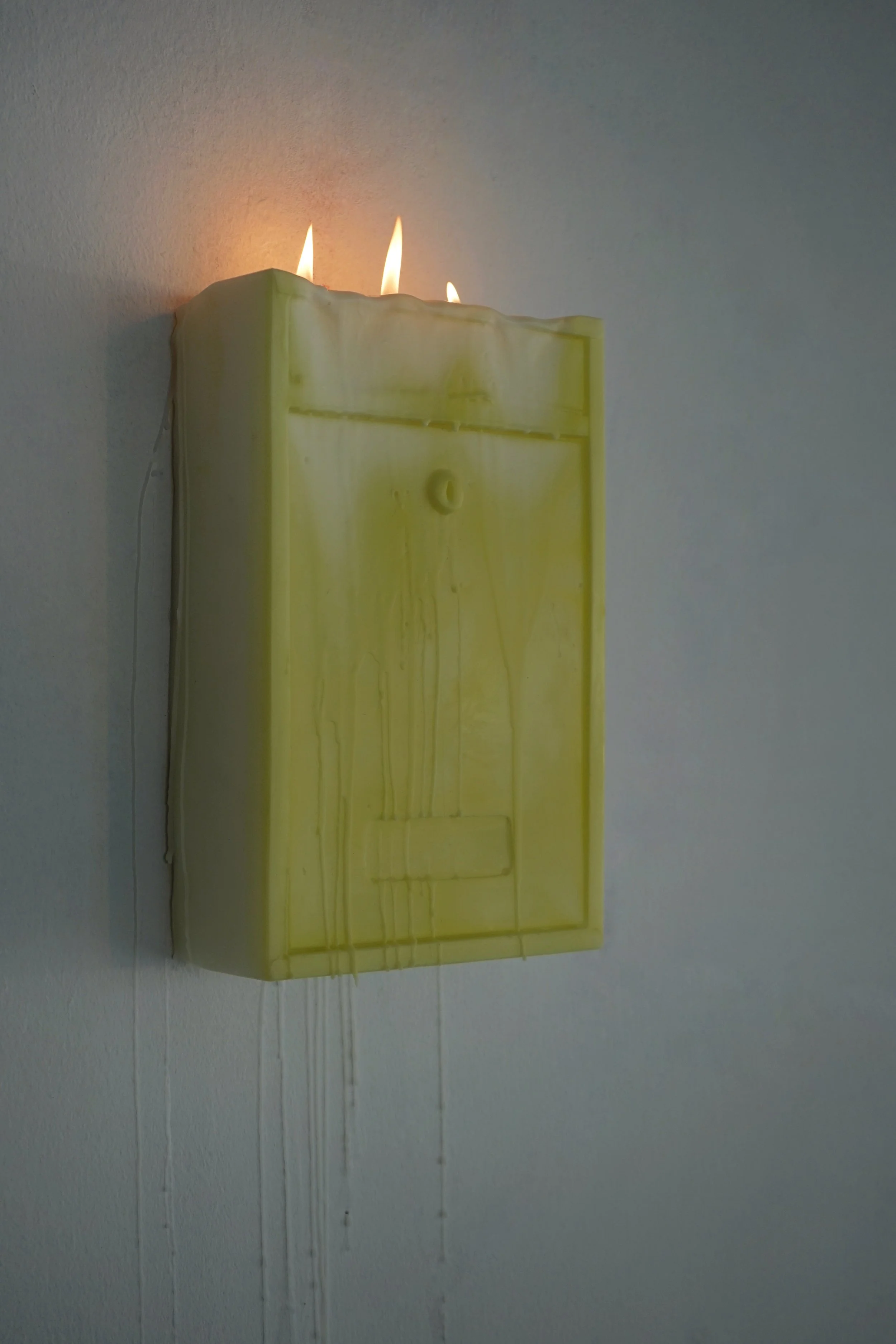 'zurück. empfänger unbekannt verzogen.' (2026) by Helen Kohl 
