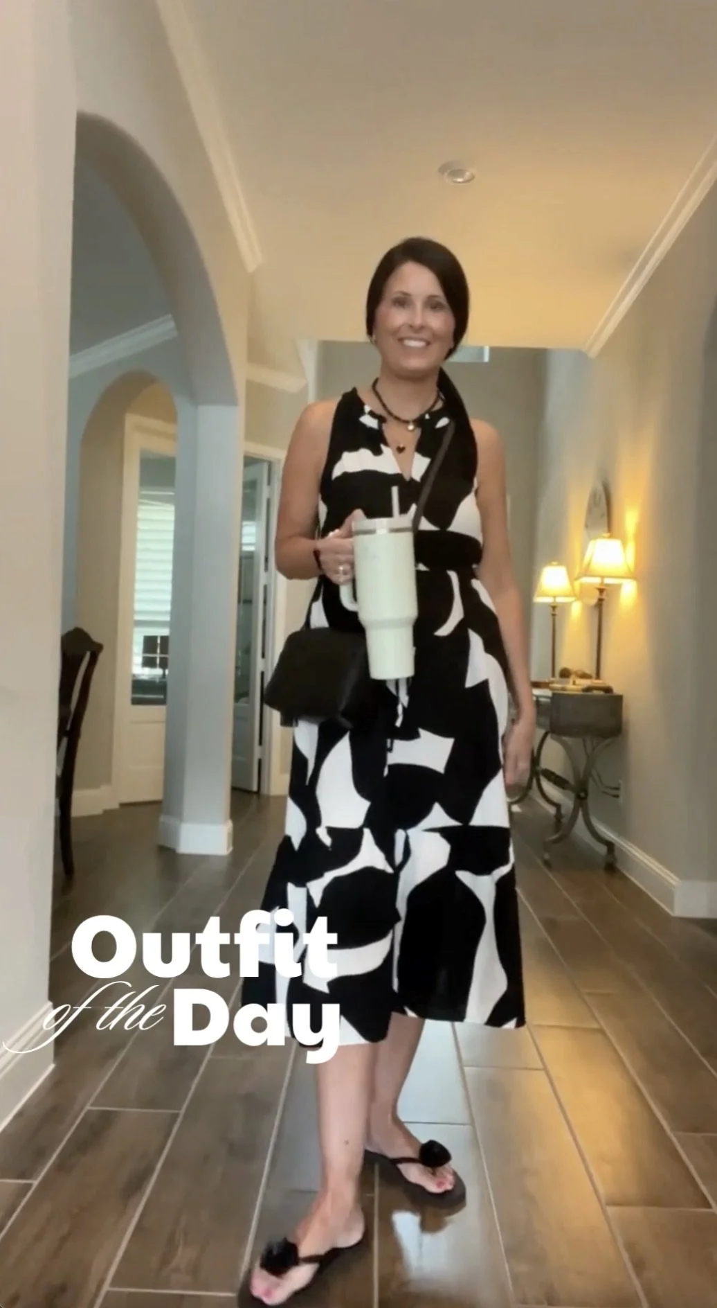 OOTD: Black &amp; White Sleeveless Dress with Pockets