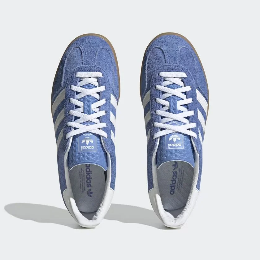 Gazelle_Indoor_Shoes_Blue_HQ8717_02_standard_hover.jpeg