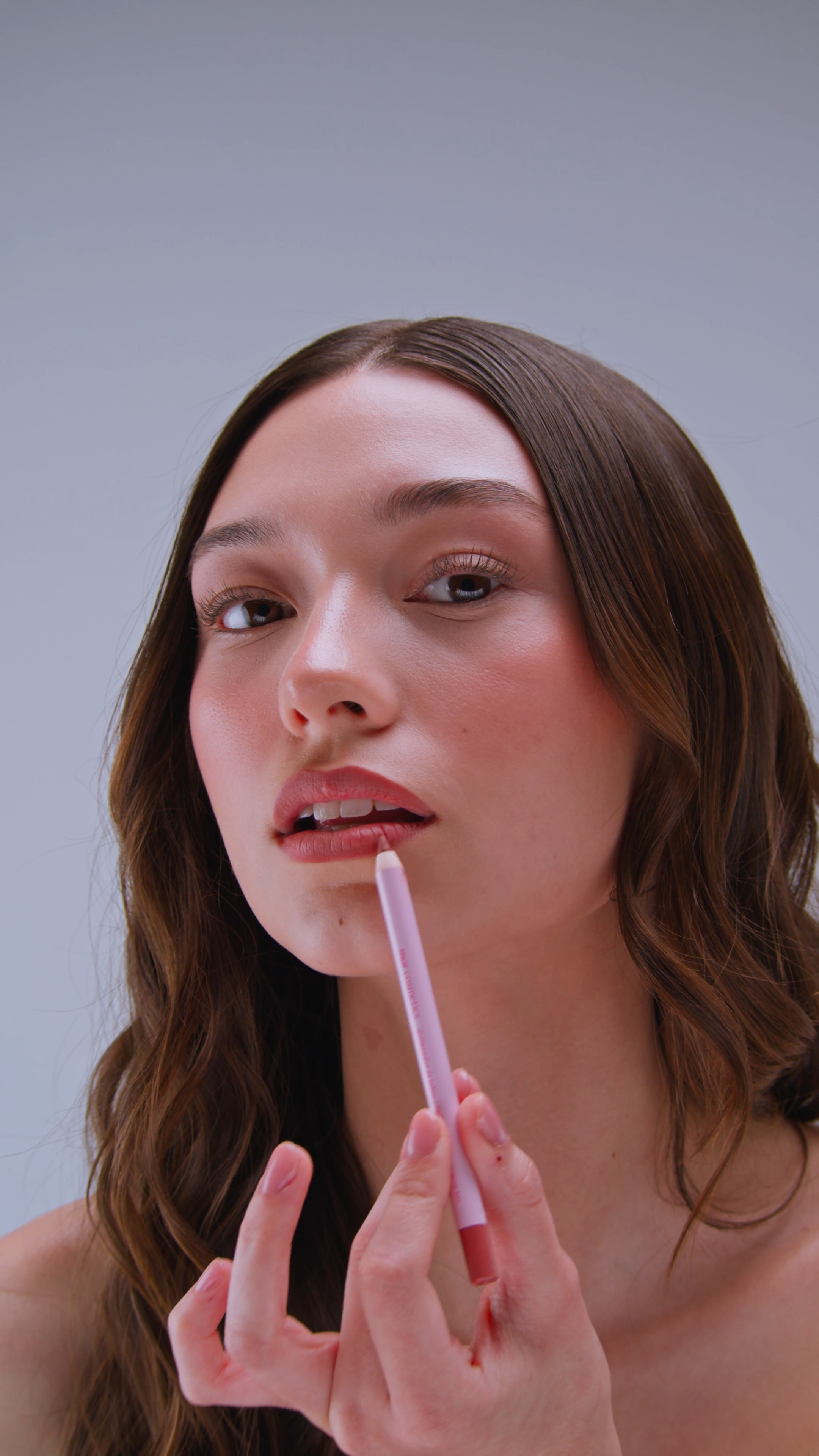 VIDEO 03.00_01_00_15.Still006.png