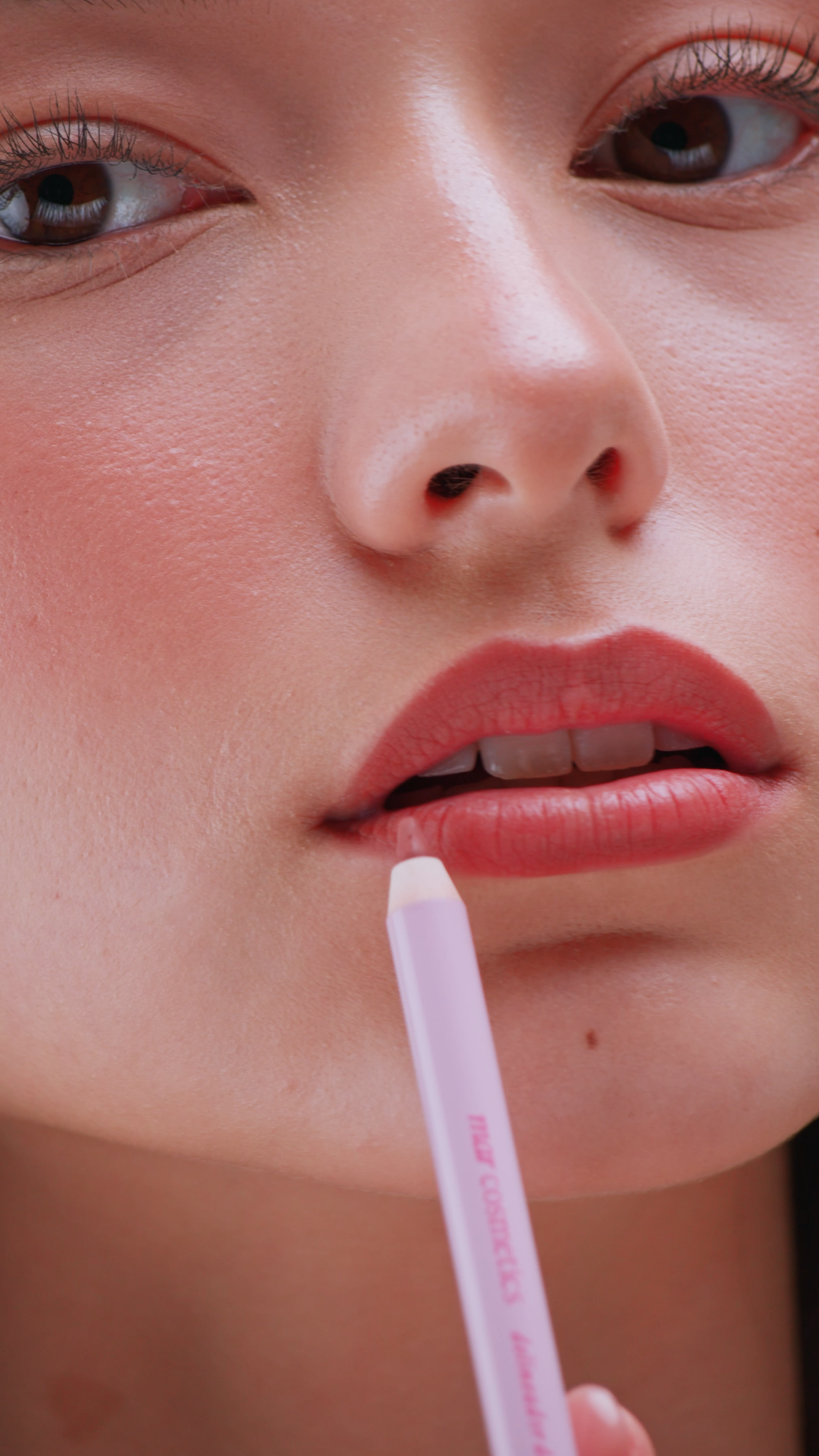 VIDEO 03.00_00_00_12.Still003.png