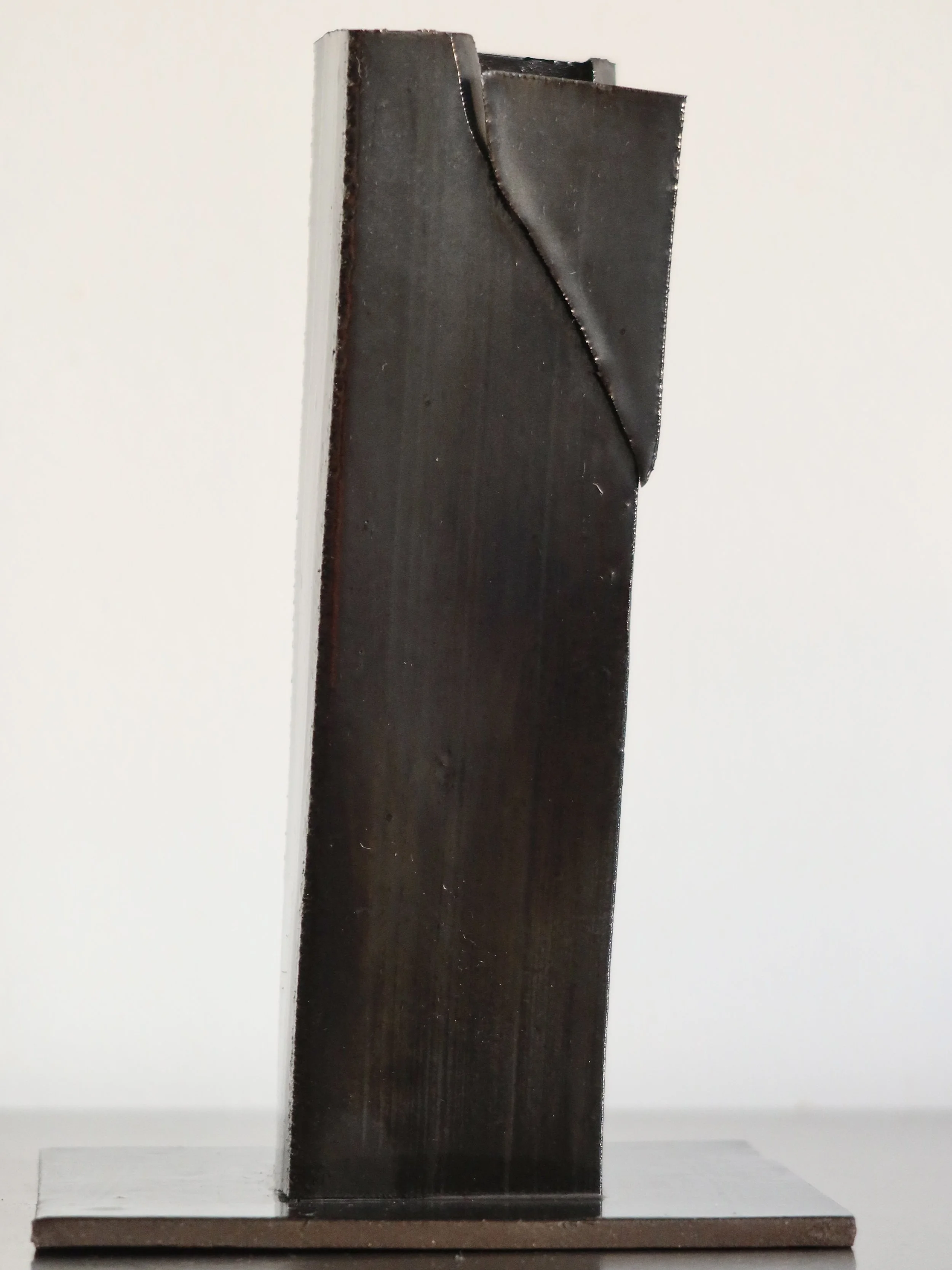 Diagonal Corner Crack Vase 03