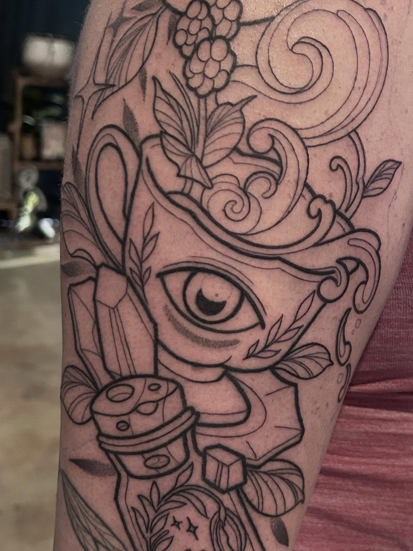 I keep forgetting to post!! 🥲 IG is gonna punish me. Enjoy some linework! I have 3 days left available in November and will be going through emails later tonight. ☺️ 

 Happy almost Halloween! Go get some candy! 🍭