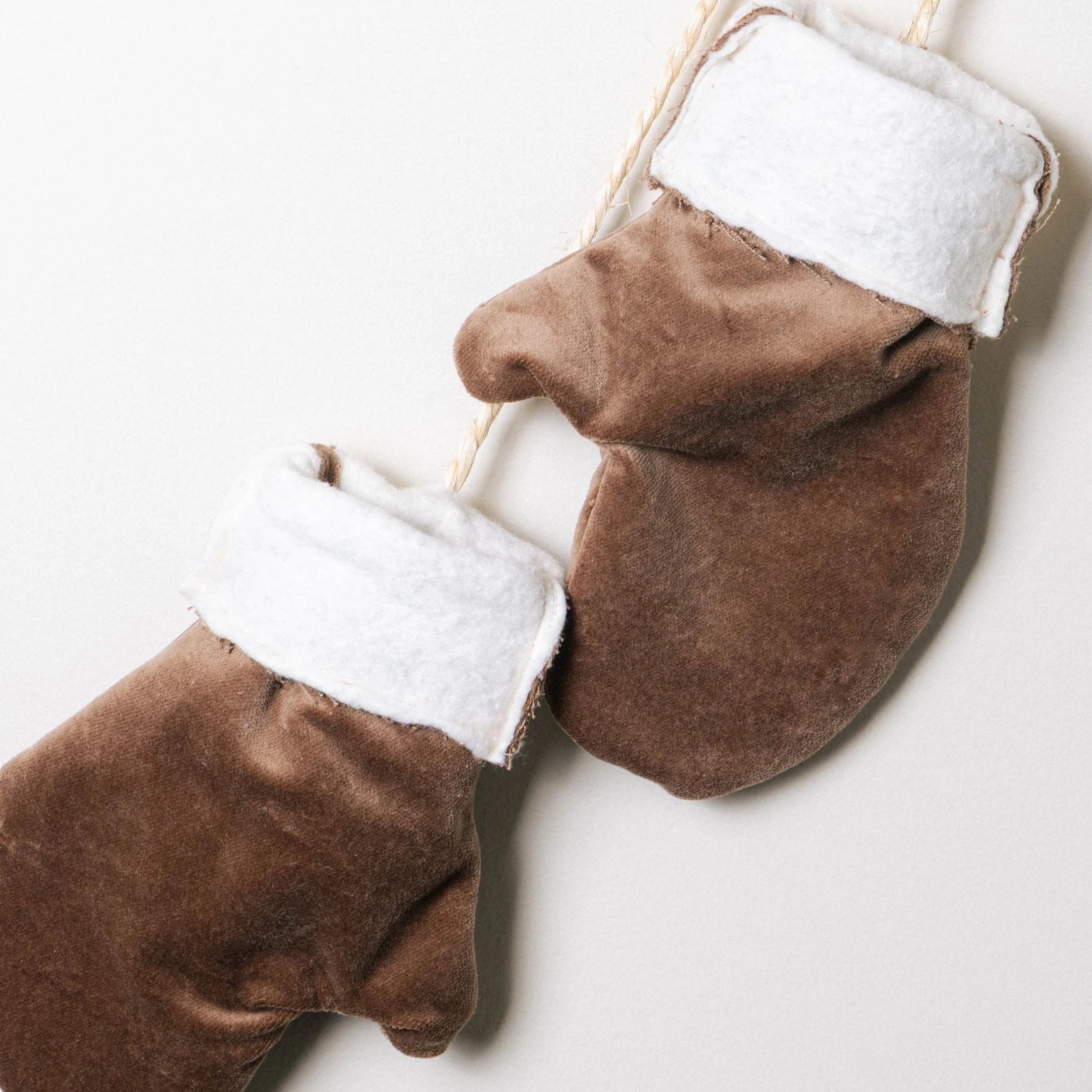 Hanging Pair of Mittens