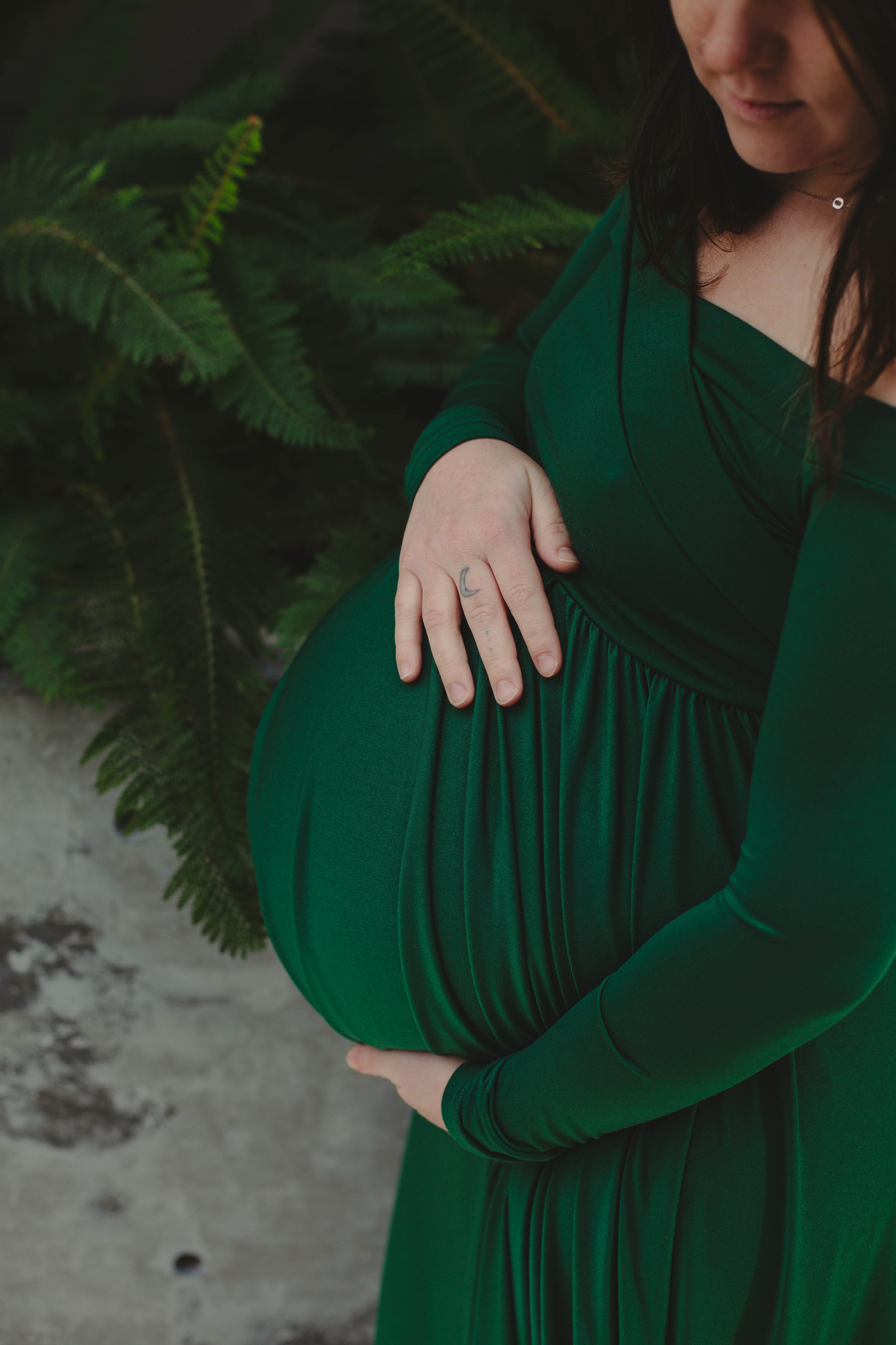 Morgan Mat black green on fern.jpg