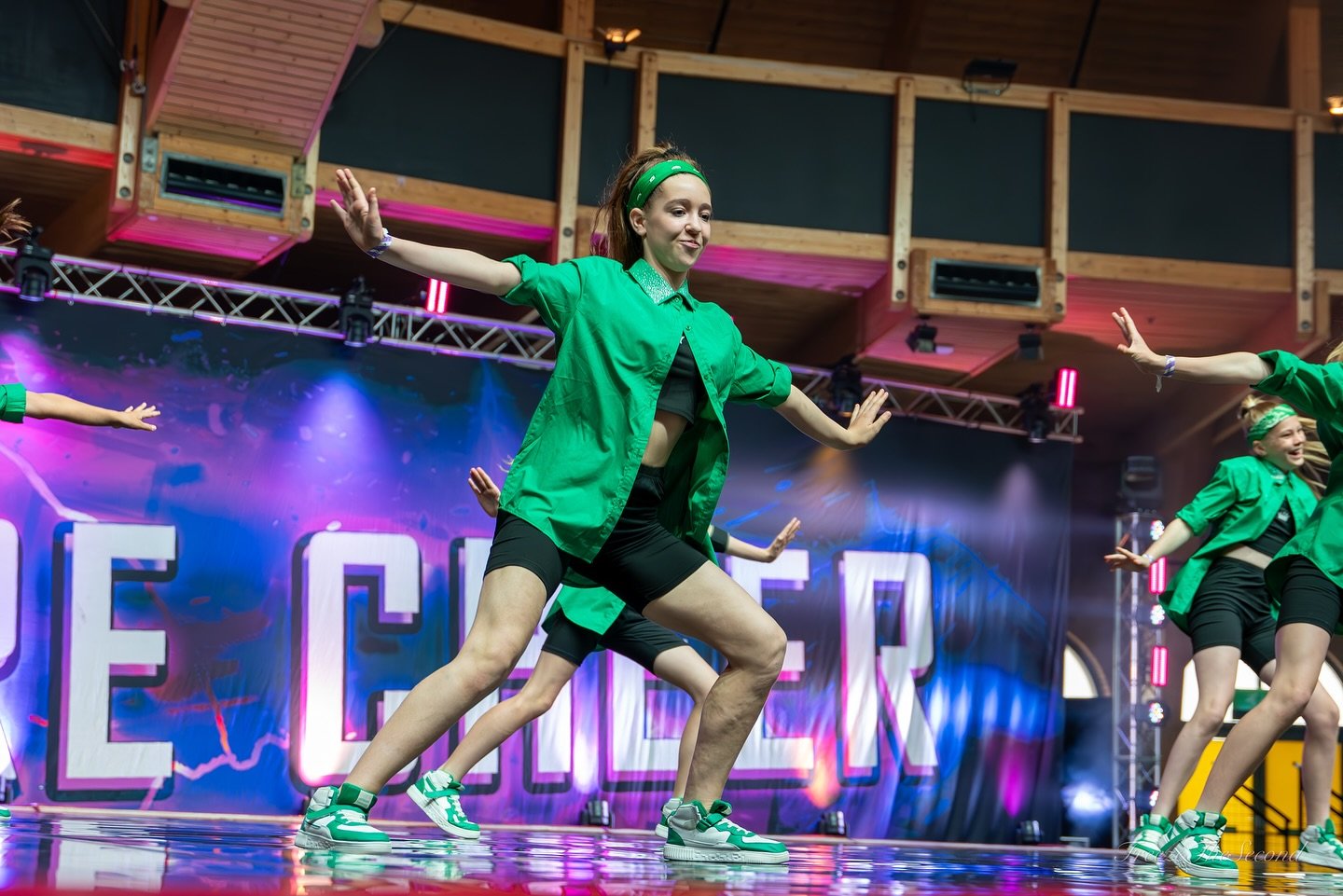 ππ Final hop of the season at Bournemouth and the Tanzanite girls hit every 8-count like it owed them money πΈπ₯ Clean, sharp, and full-out ‘til the last beat — facials on point and energy through the roof! ππ
#HitThoseCounts #Tanzani