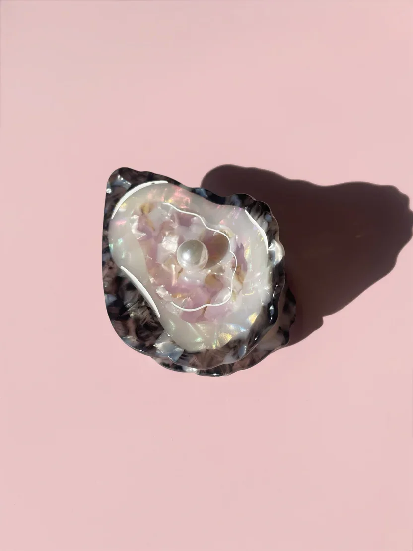Oyster Claw Clip