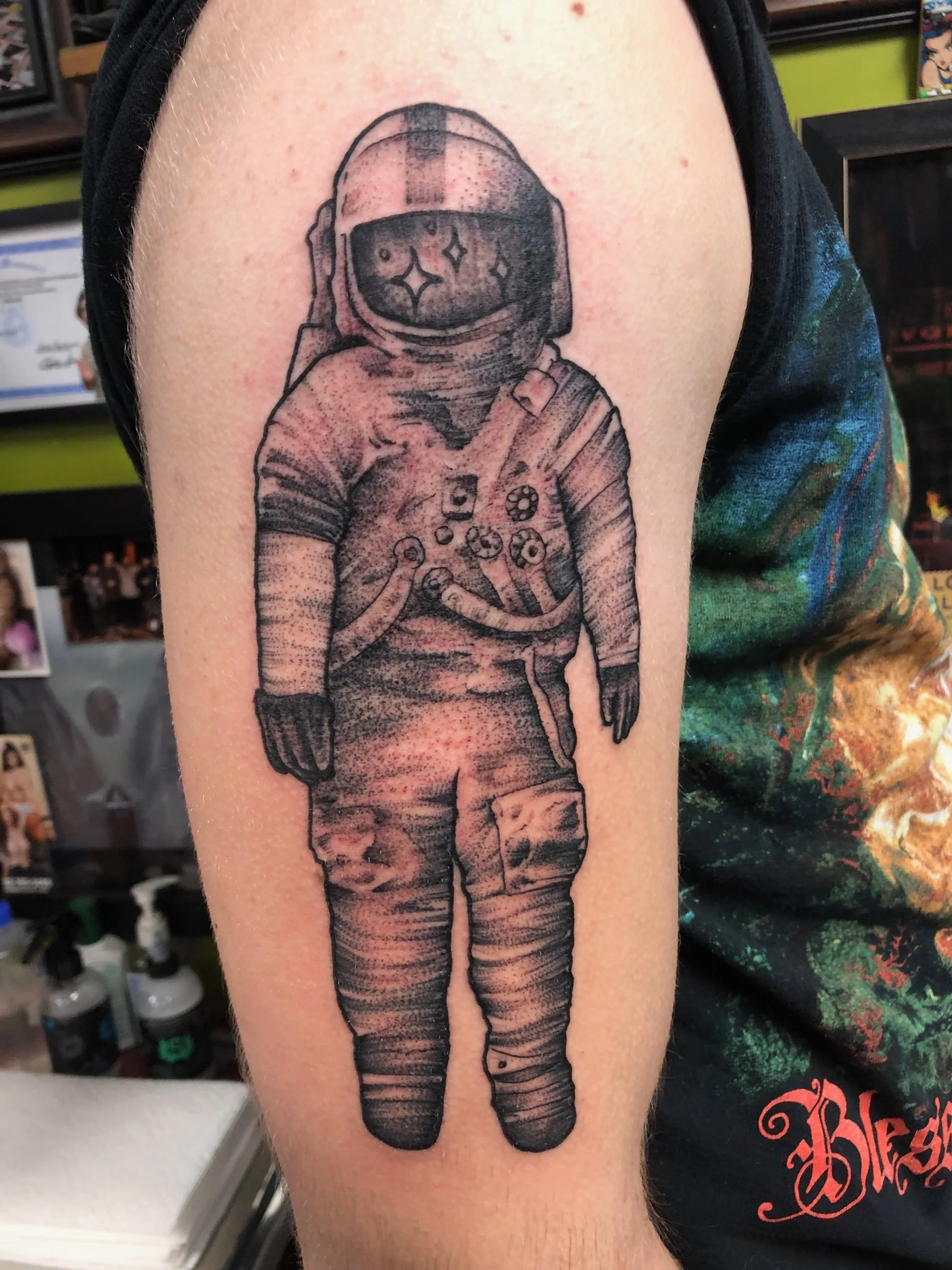 astronautstipple.jpeg