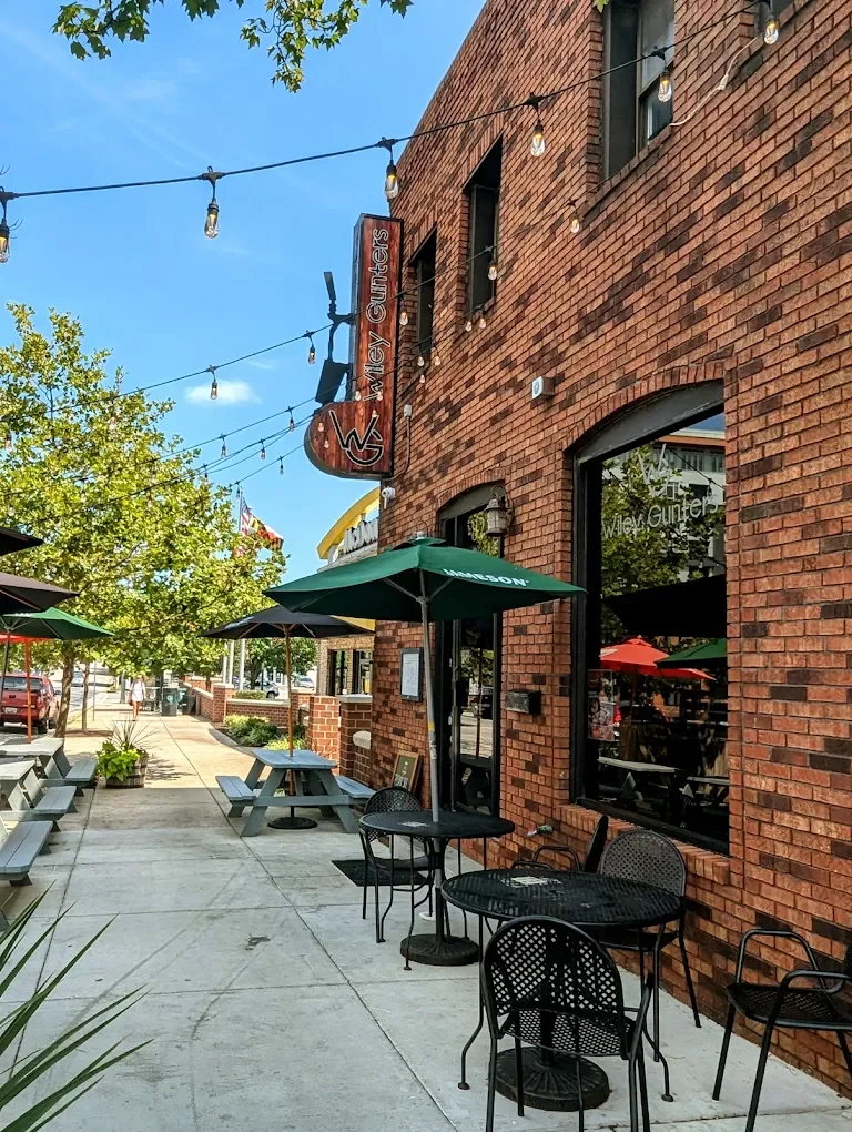 823 E Fort: What’s up with the history of Wiley Gunters?